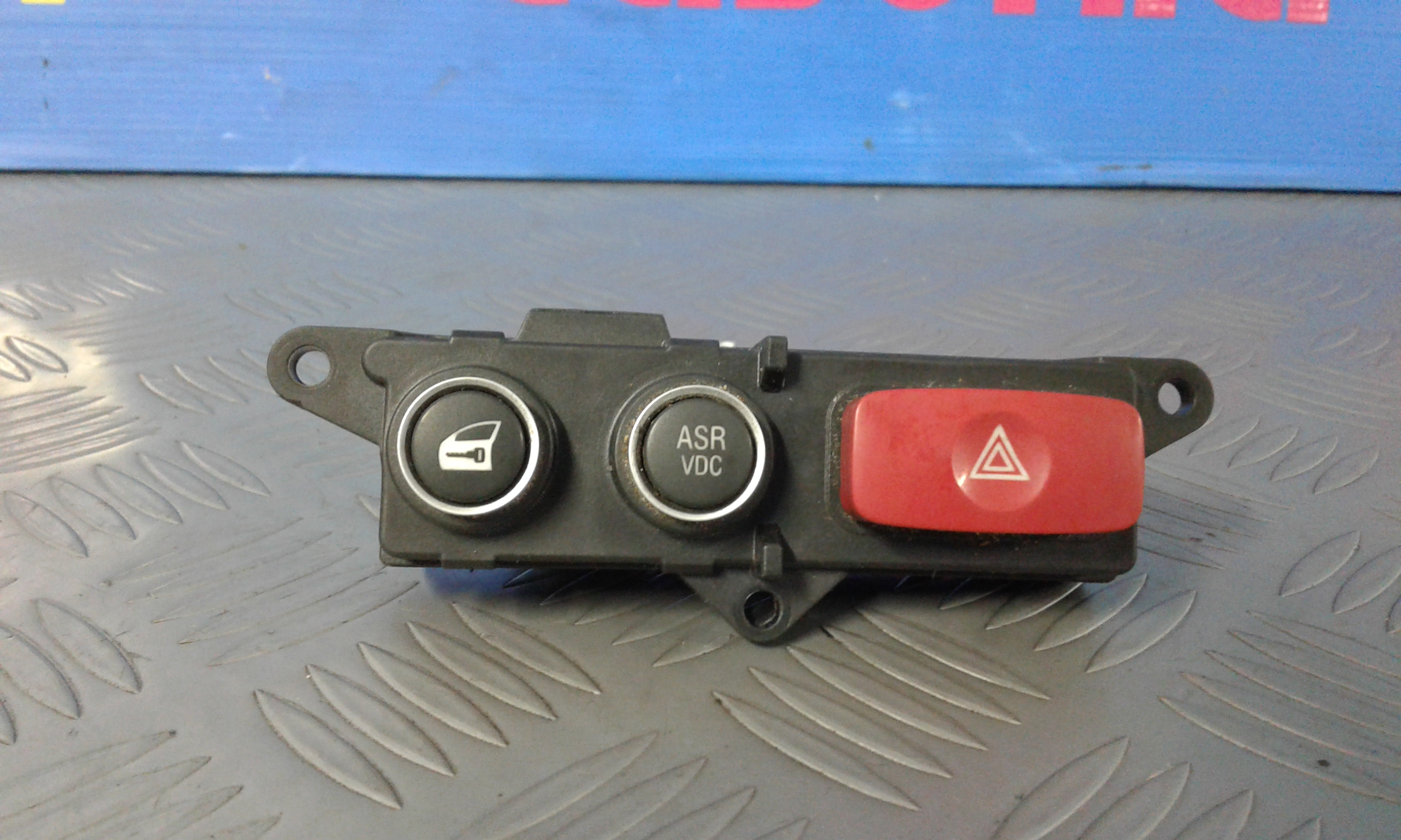 Pulsante luci di emergenza ALFA ROMEO 159 Berlina 1 Serie