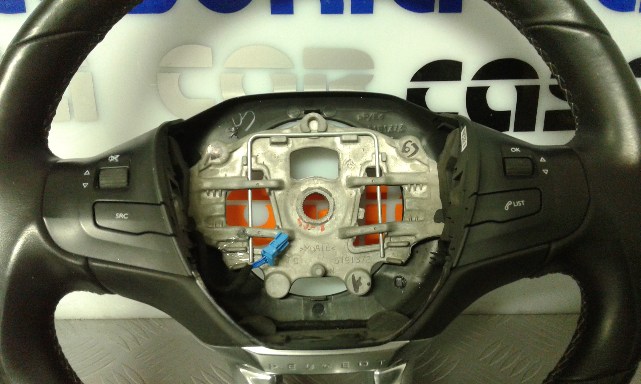 Volante PEUGEOT 2008 1 Serie