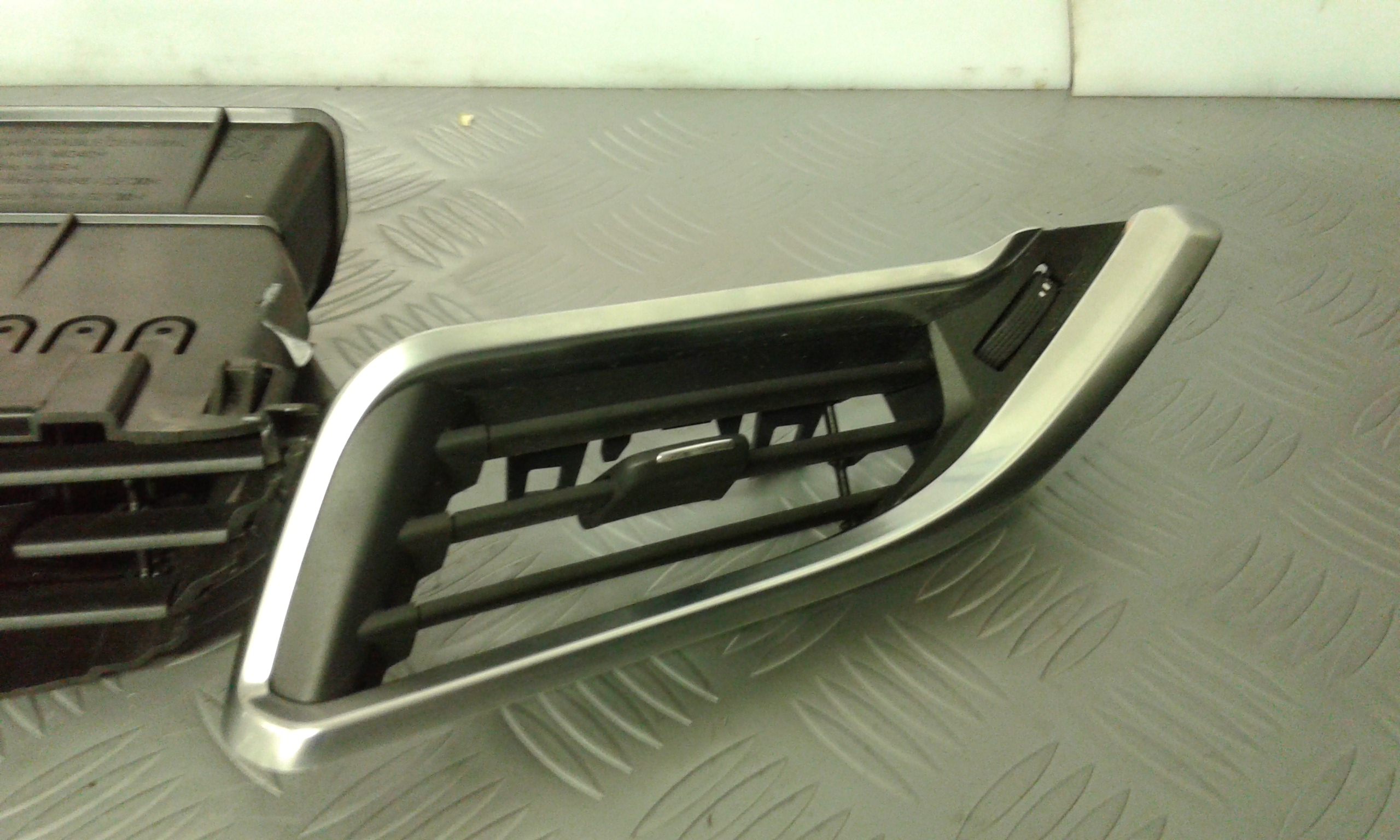 Griglia aria interna PEUGEOT 2008 1 Serie