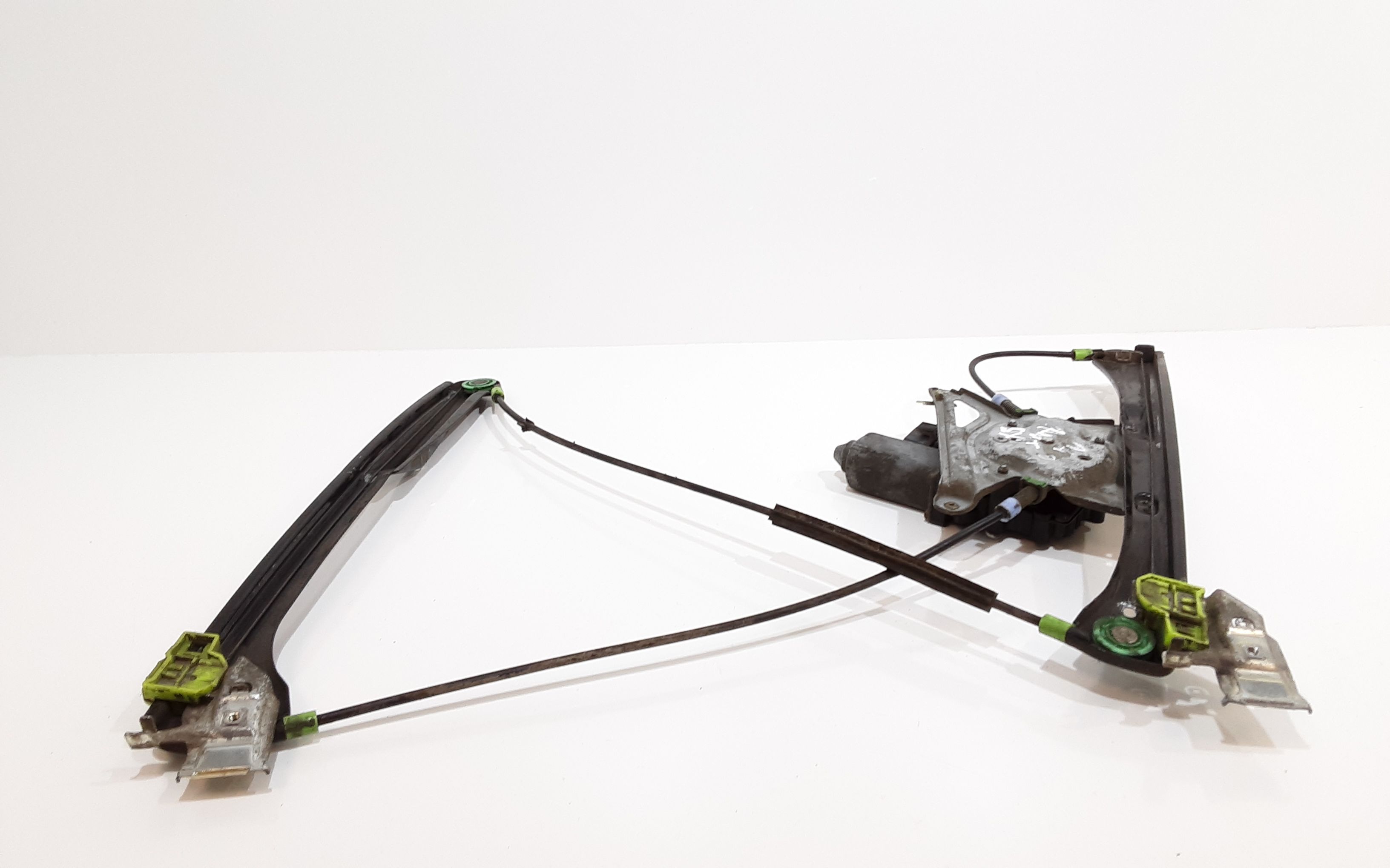 Cremagliera anteriore sinistra Guida AUDI A4 Avant (8E) 1 serie