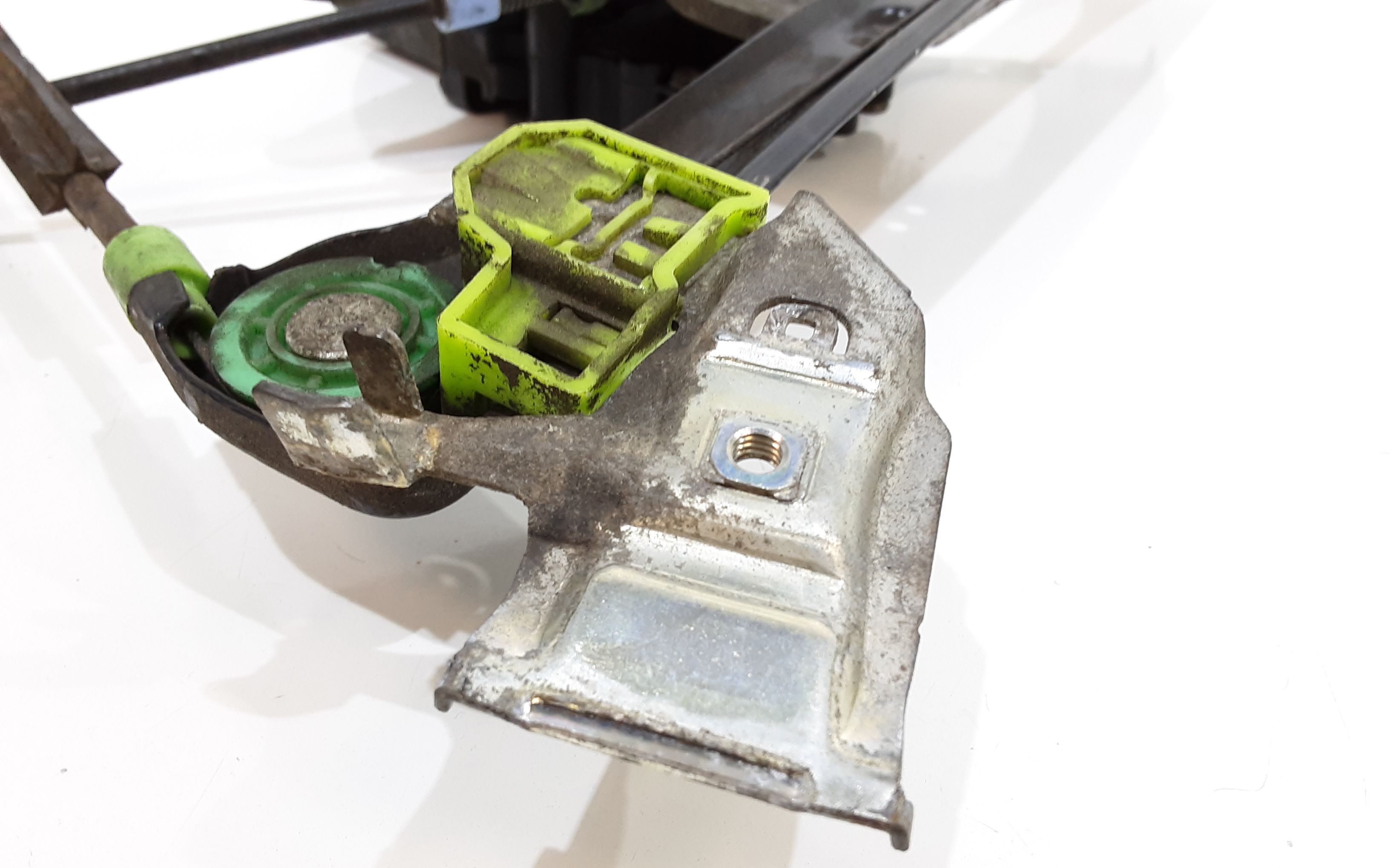 Cremagliera anteriore sinistra Guida AUDI A4 Avant (8E) 1 serie