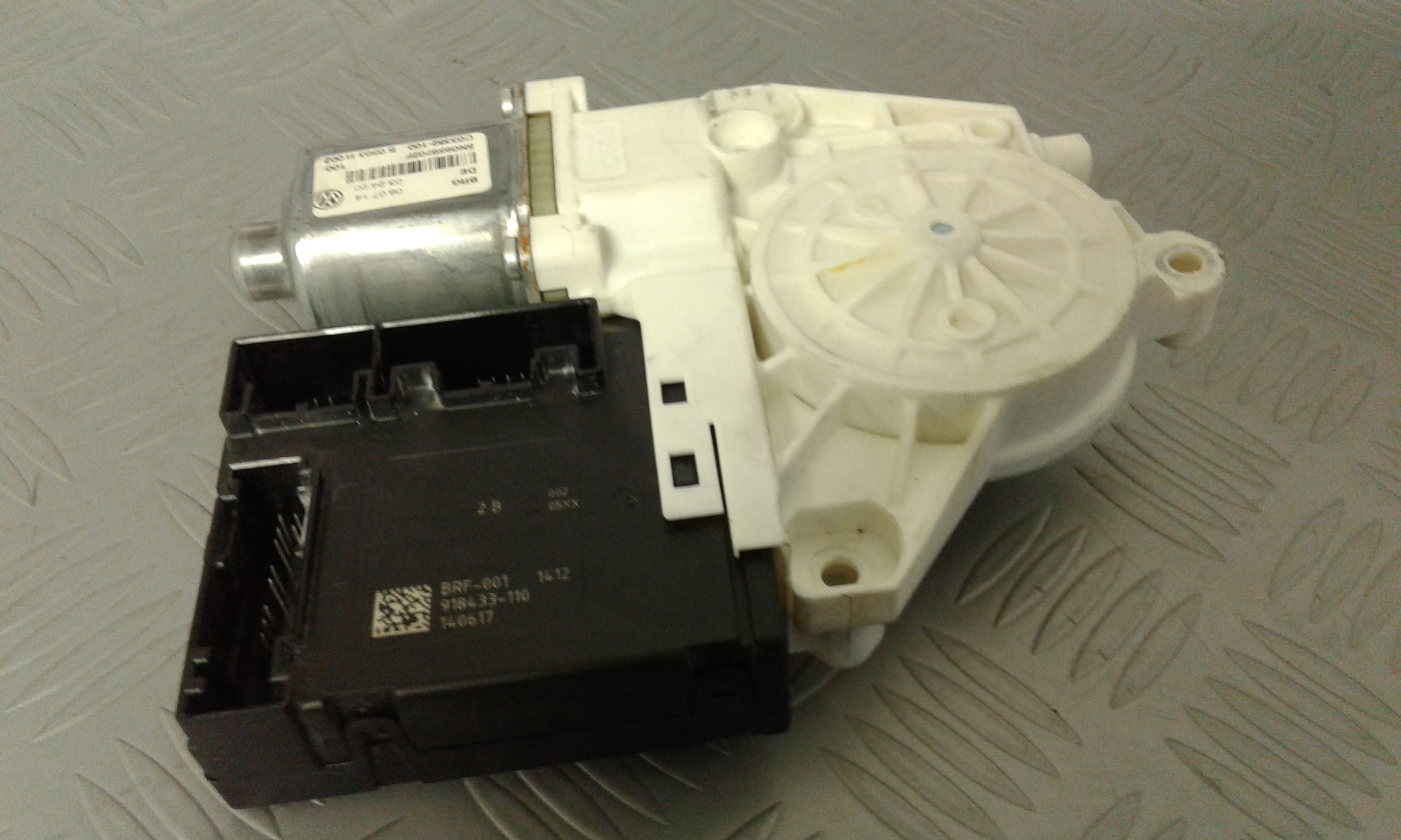 Motorino Alzavetro anteriore Sinistro VOLKSWAGEN Tiguan 2 Serie