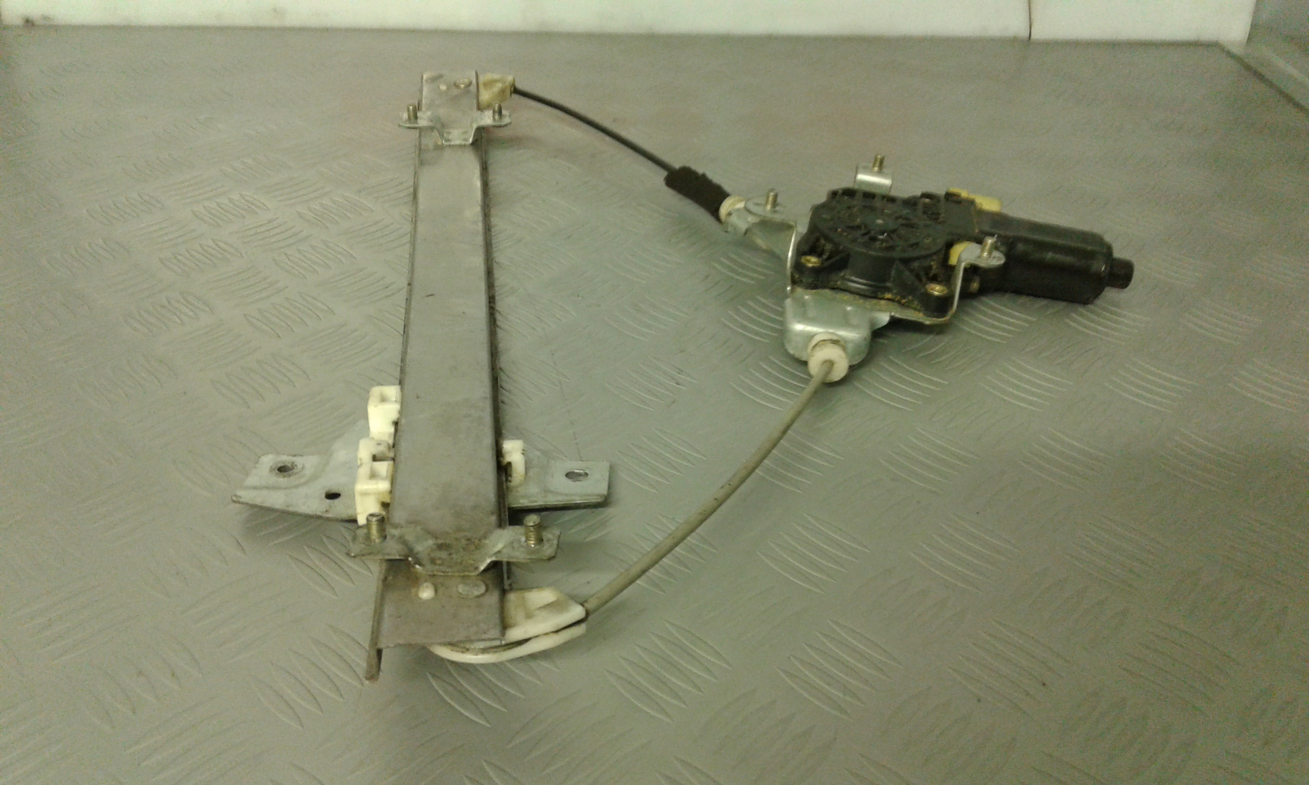 Cremagliera anteriore sinistra Guida HYUNDAI Getz 1 Serie