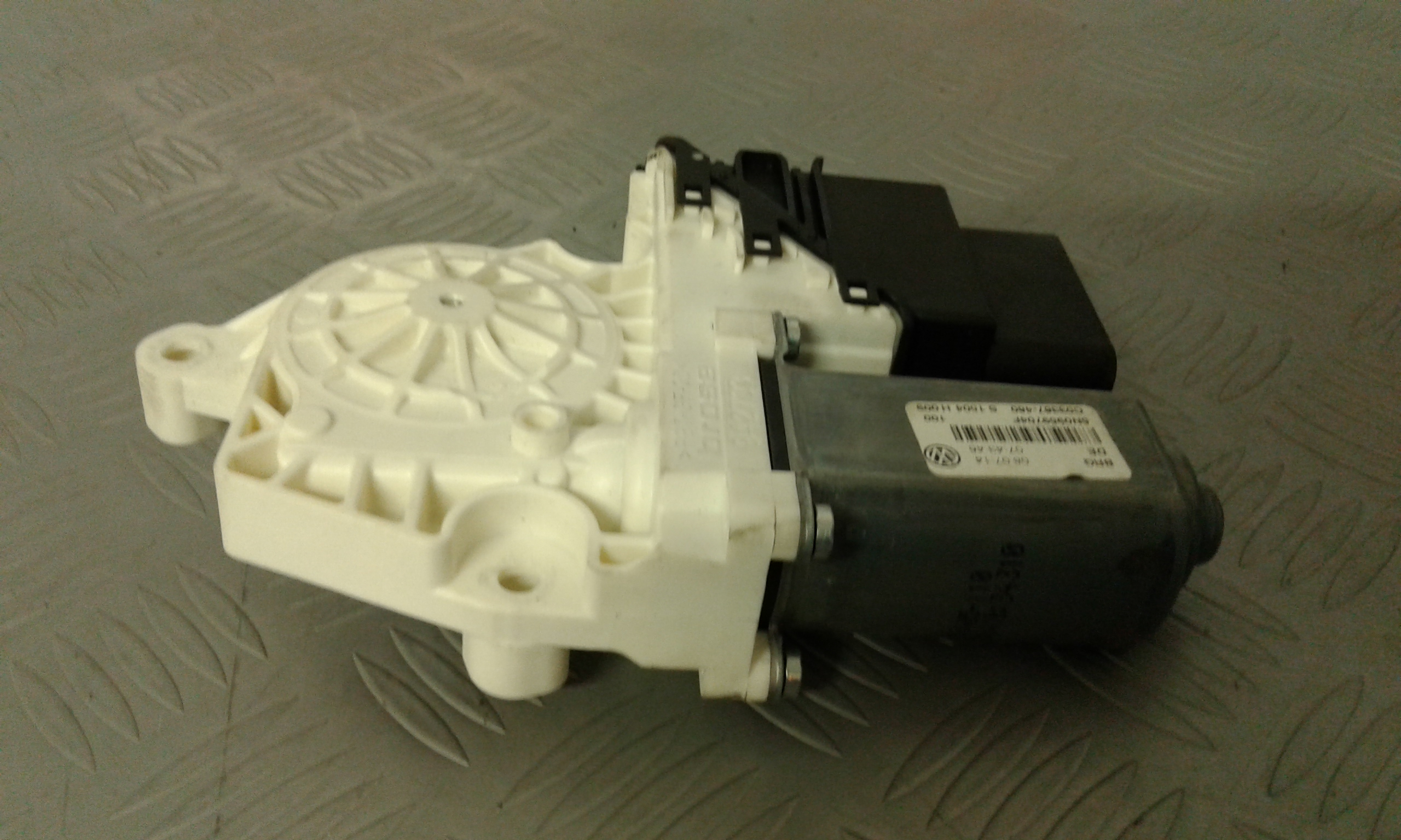 Motorino Alzavetro posteriore destra VOLKSWAGEN Tiguan 2 Serie