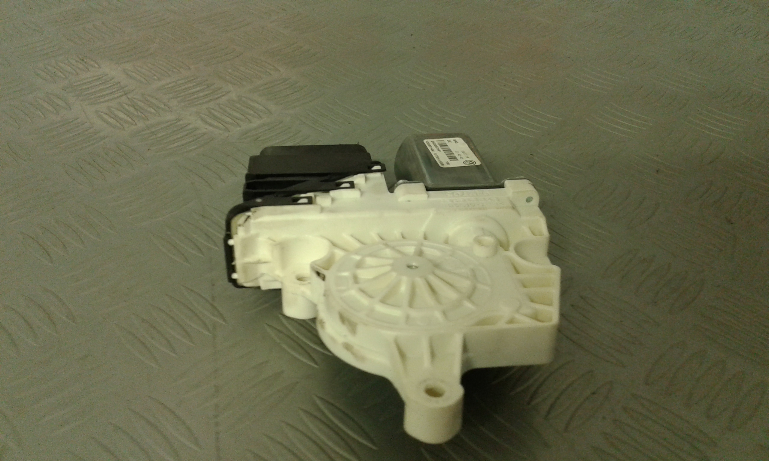 Motorino Alzavetro posteriore destra VOLKSWAGEN Tiguan 2 Serie