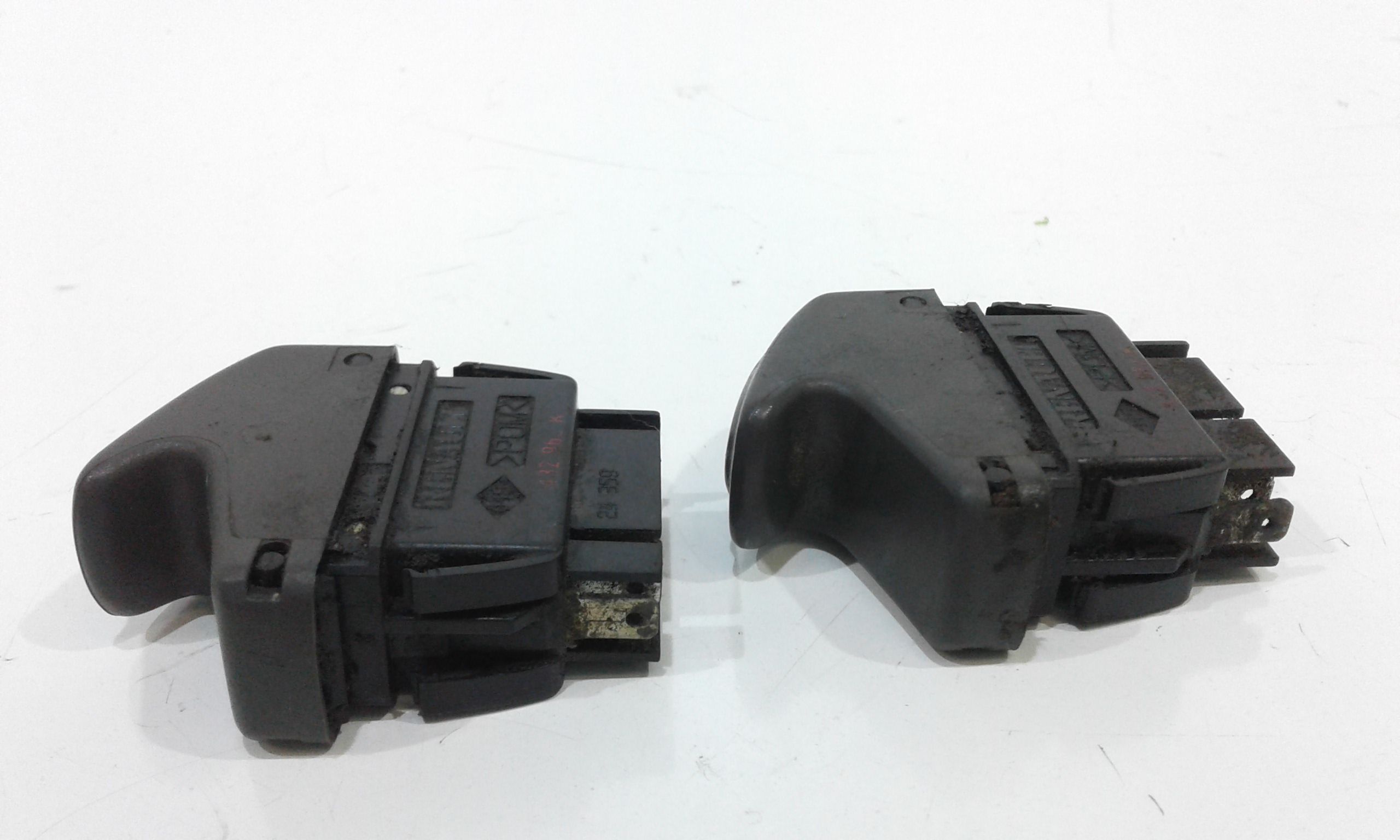 Pulsantiera Anteriore Sinistra Guida RENAULT Scenic Serie (99>03)