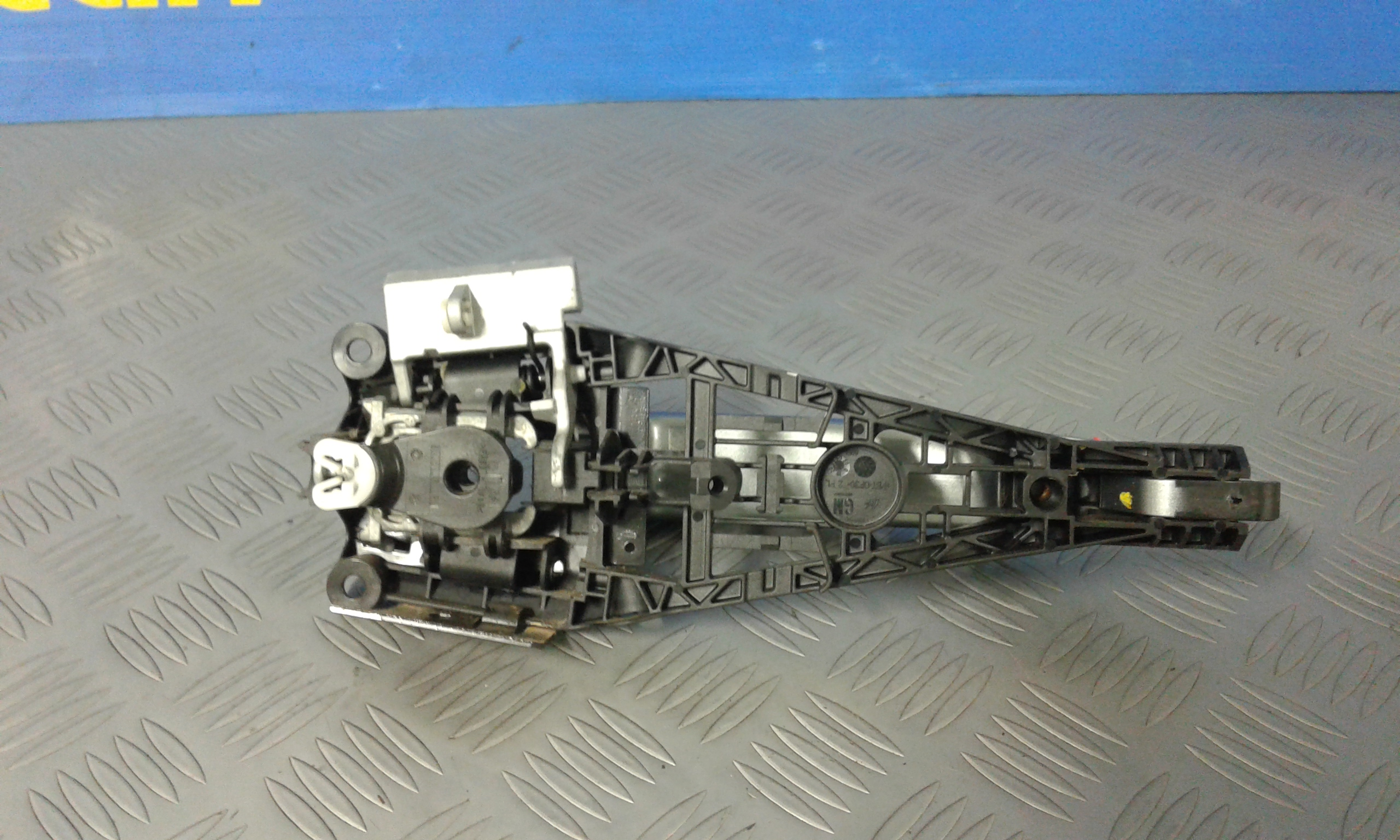 Maniglia esterna Anteriore Sinistra OPEL Astra J S. Wagon