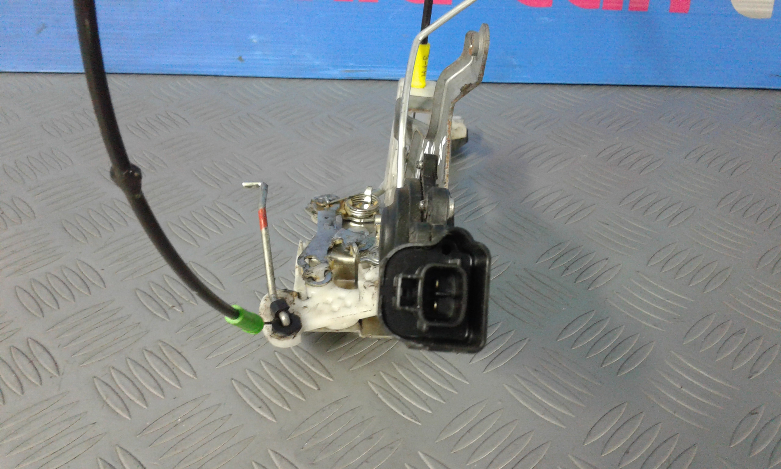 Serratura Anteriore Destra PEUGEOT 107 1 Serie