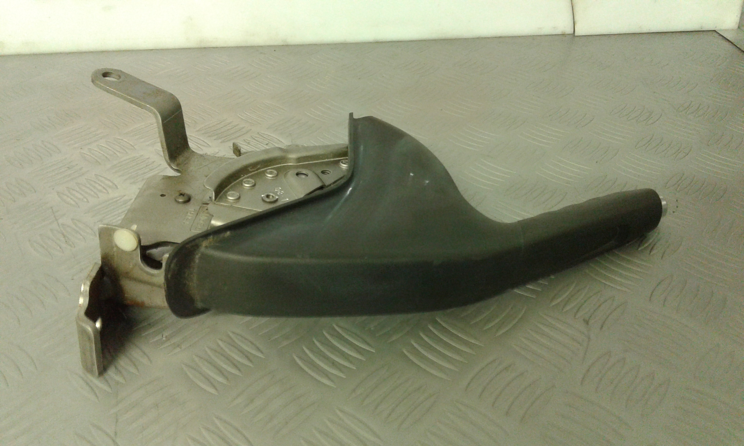 Leva Freno a Mano FORD Fiesta 6 Serie