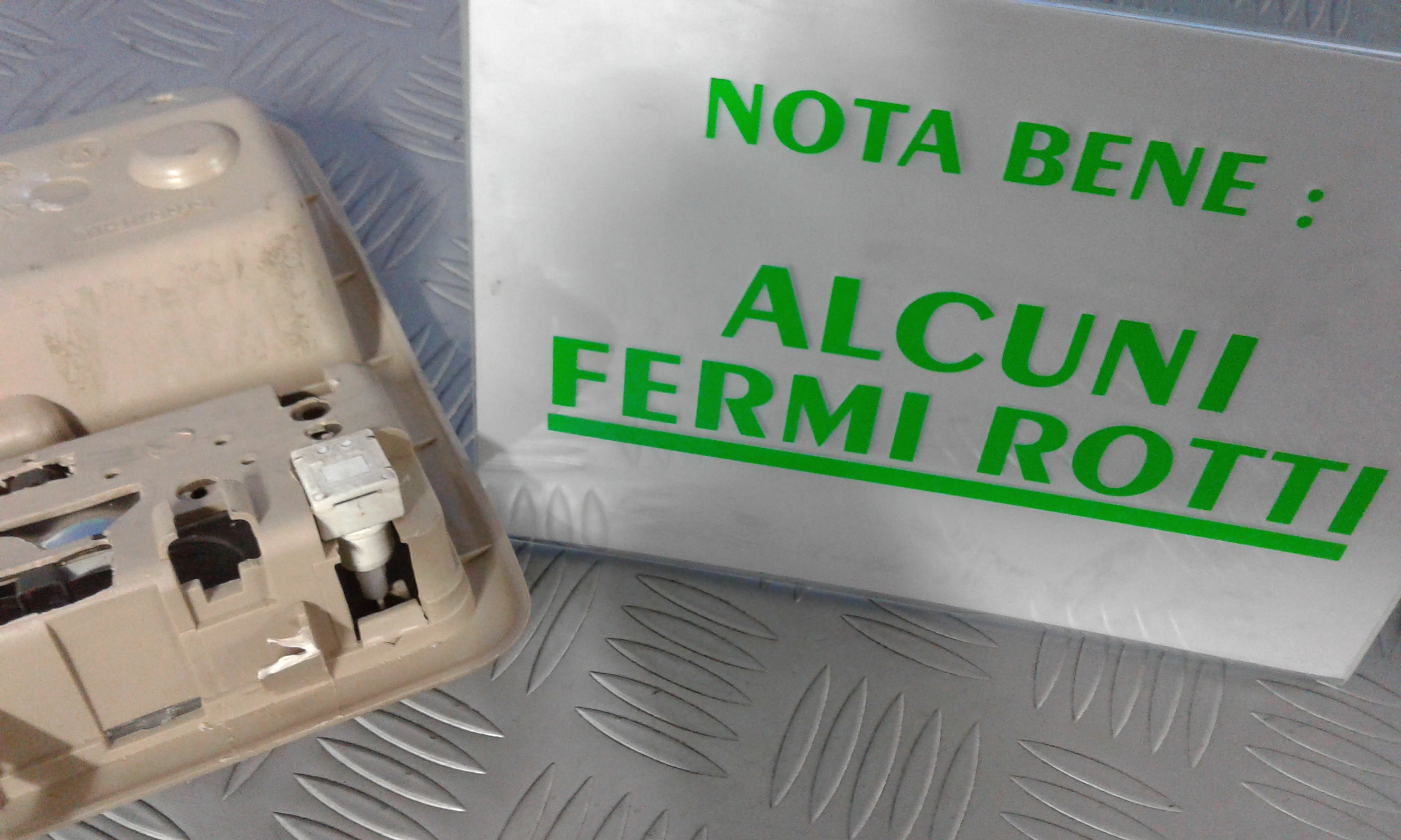 Luce di cortesia anteriore DR 5 1 Serie