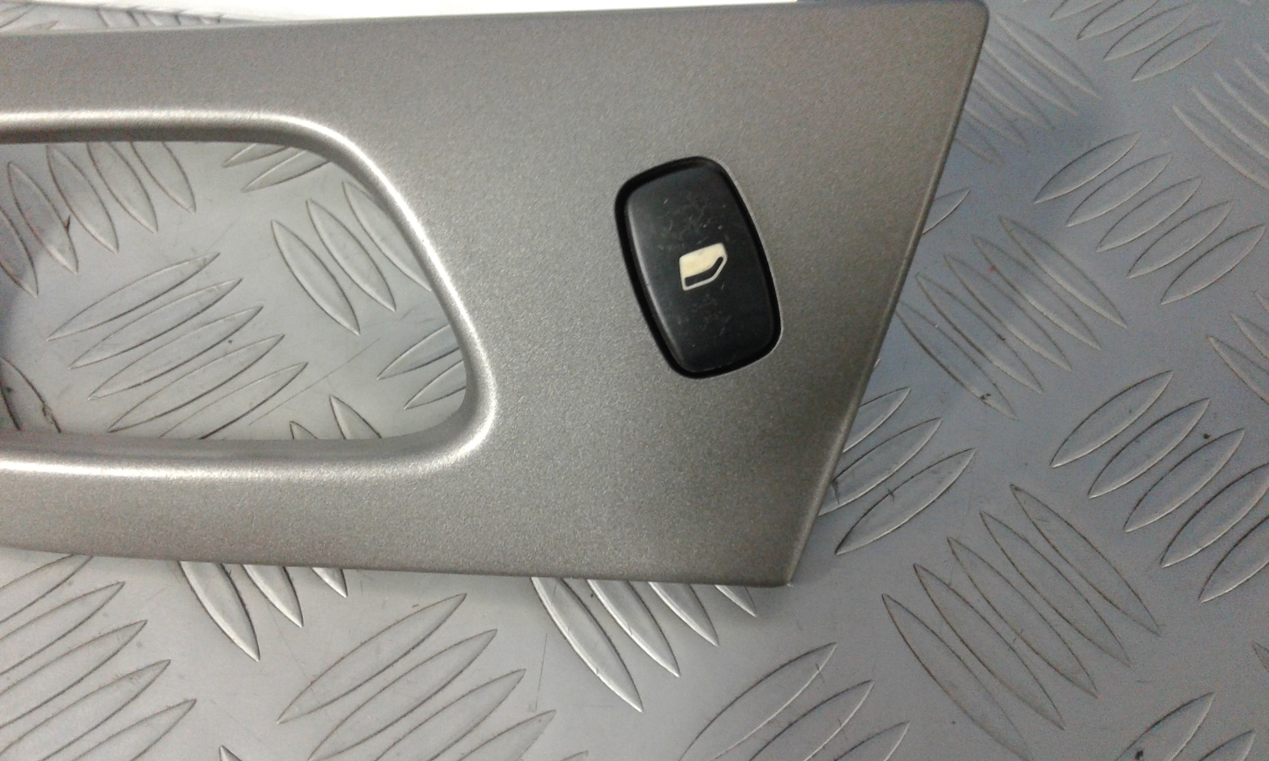 Pulsantiera Posteriore Destra PEUGEOT 407 S. Wagon