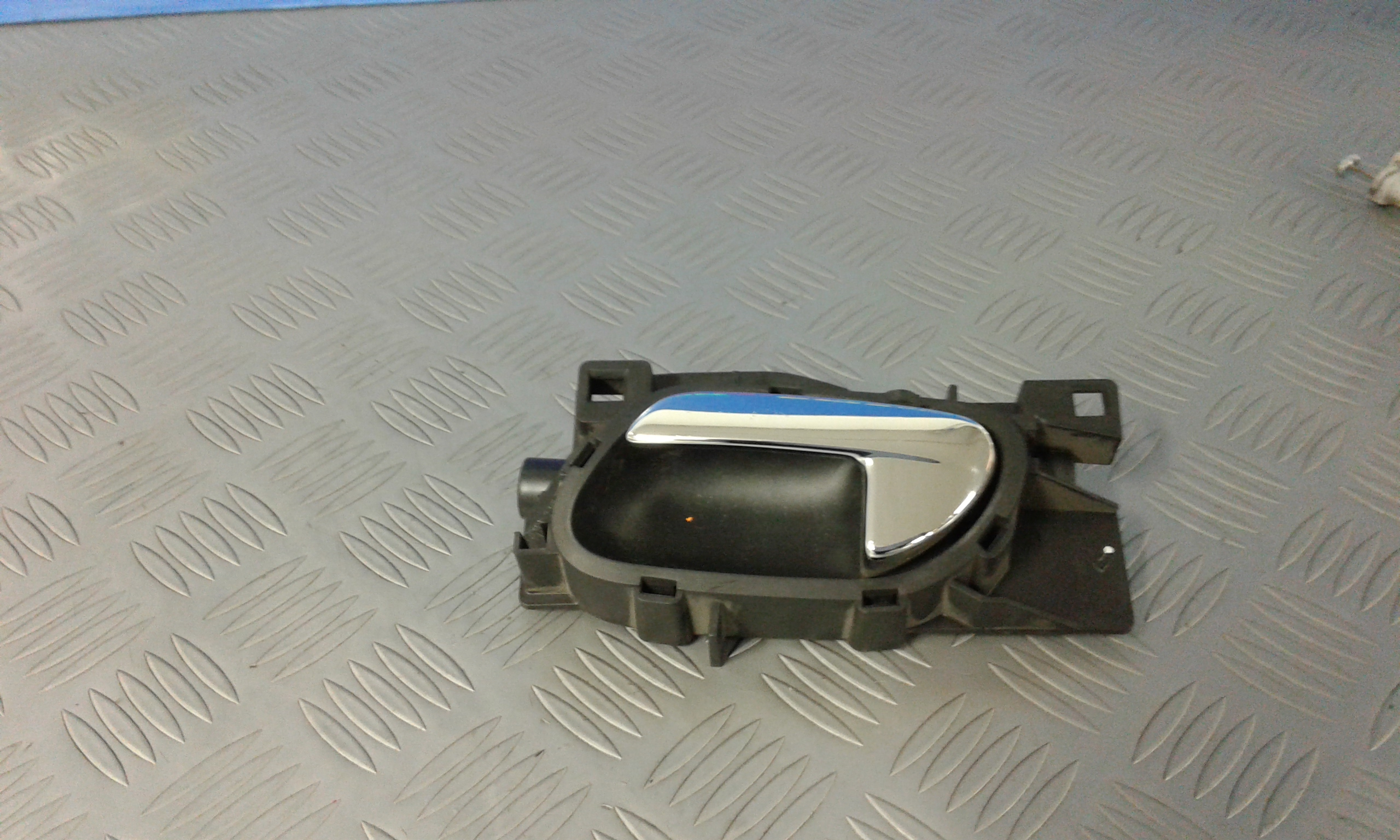 Maniglia interna anteriore Sinistra PEUGEOT 407 S. Wagon