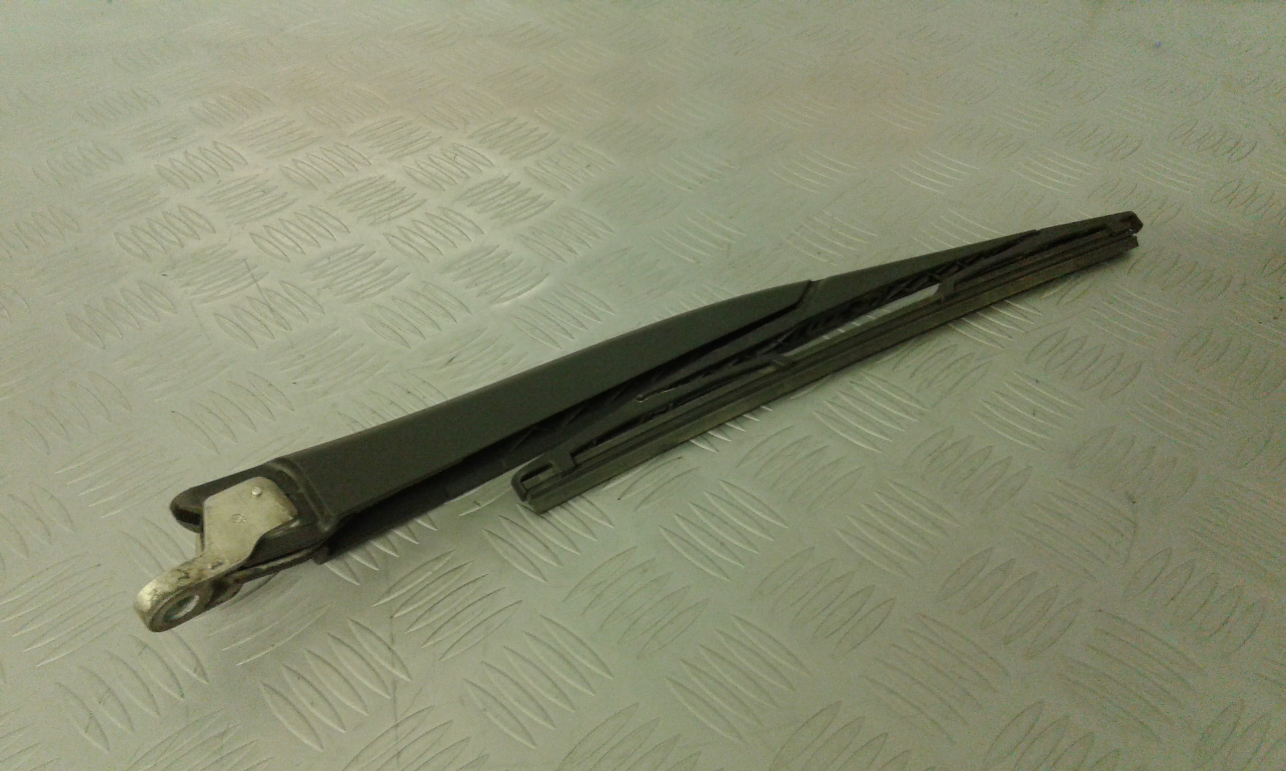 Braccio tergi posteriore FORD Fiesta 6 Serie