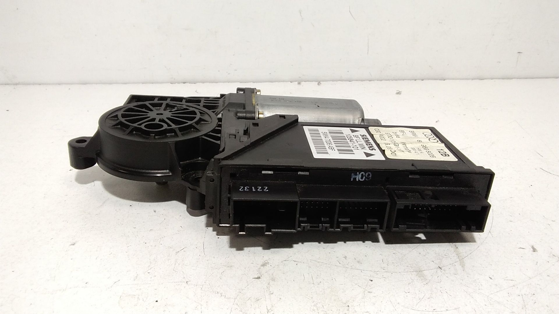 Motorino Alzavetro anteriore destra AUDI A4 Berlina (8E)  Serie