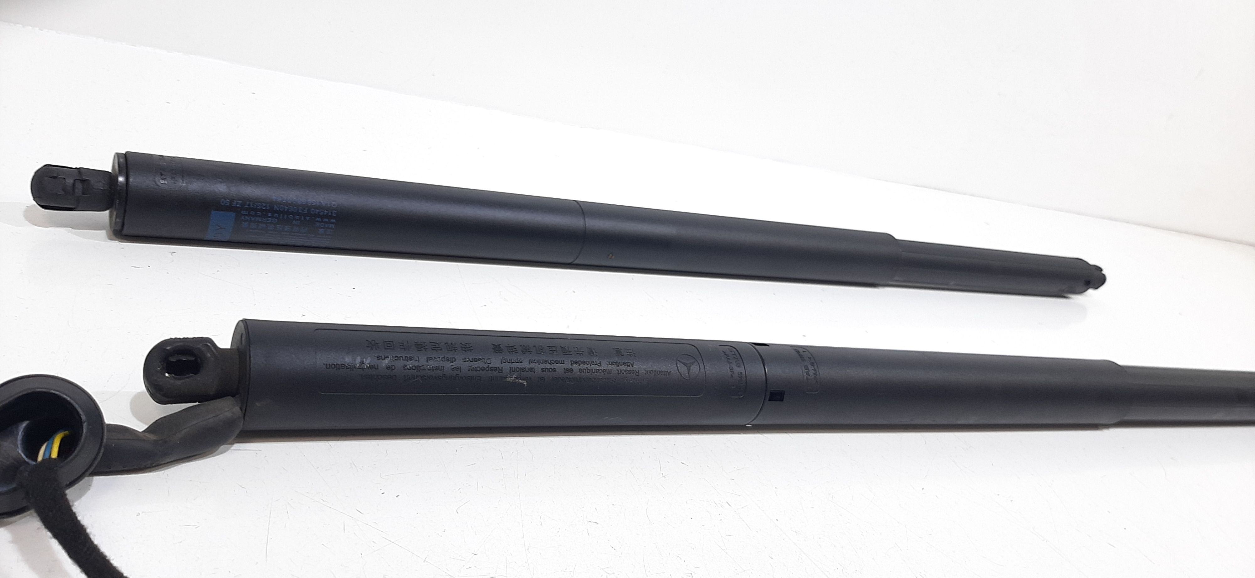 Pistoncini cofano Post. MERCEDES GLA Serie