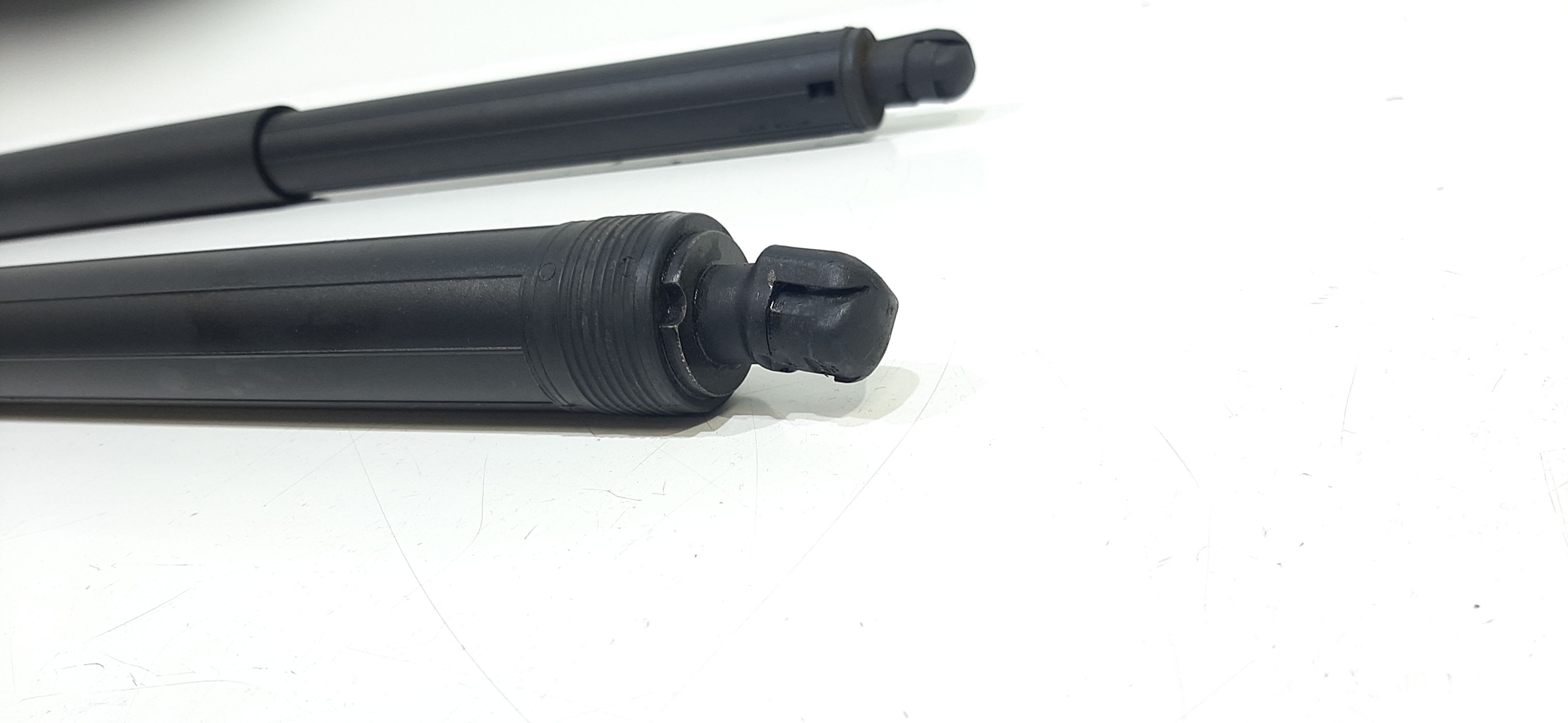 Pistoncini cofano Post. MERCEDES GLA Serie