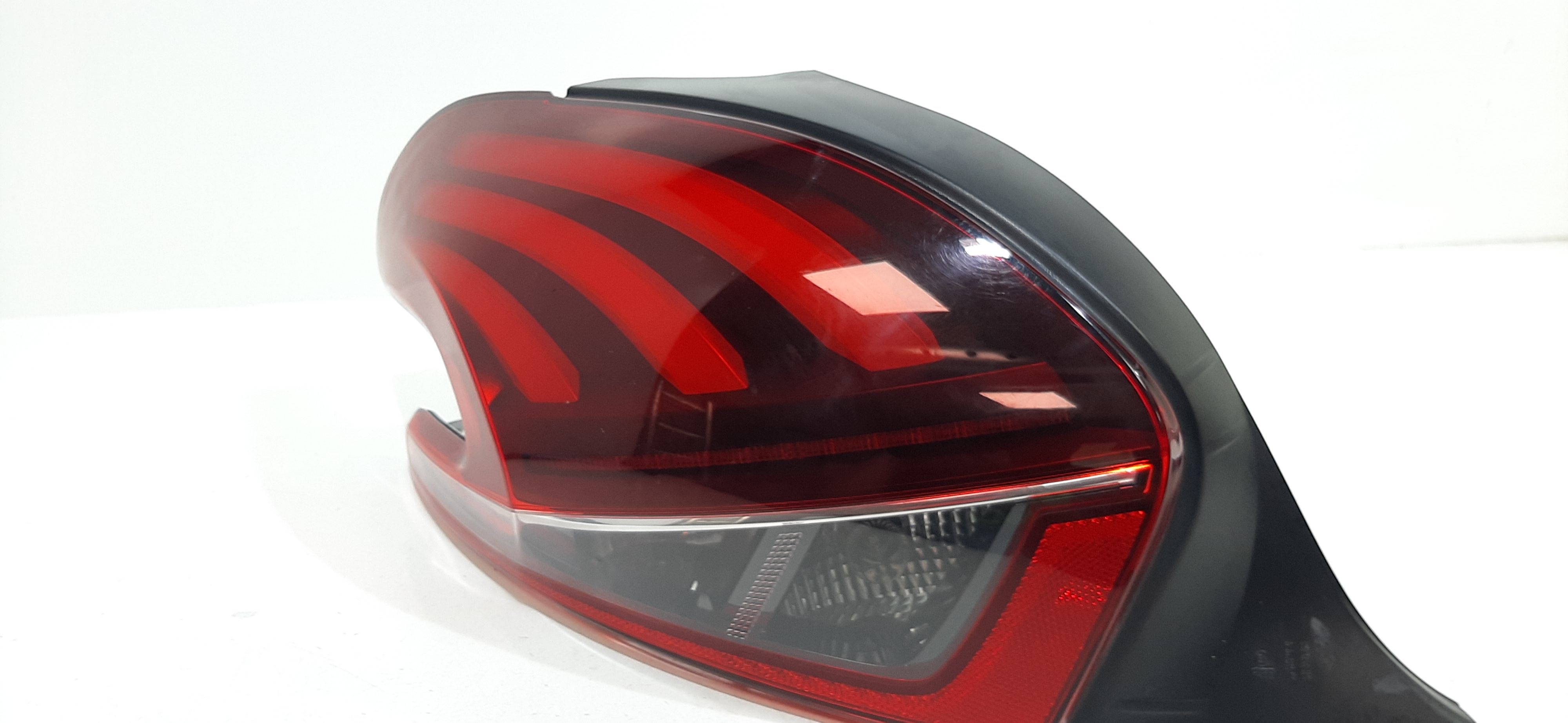 Stop fanale Posteriore sinistro lato Guida PEUGEOT 208 Serie (12>19)