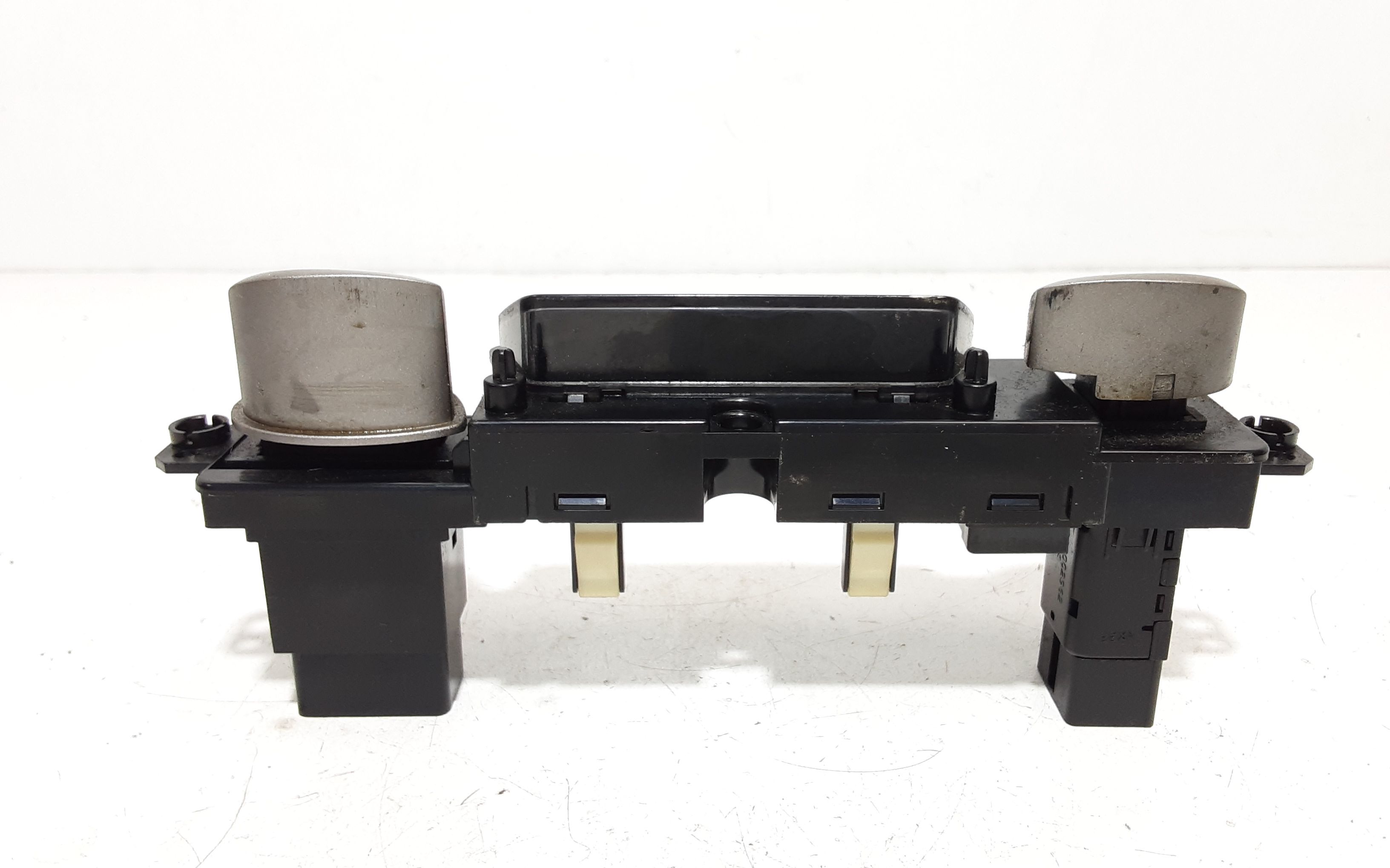 Pulsante luci di emergenza HYUNDAI i20 1 Serie