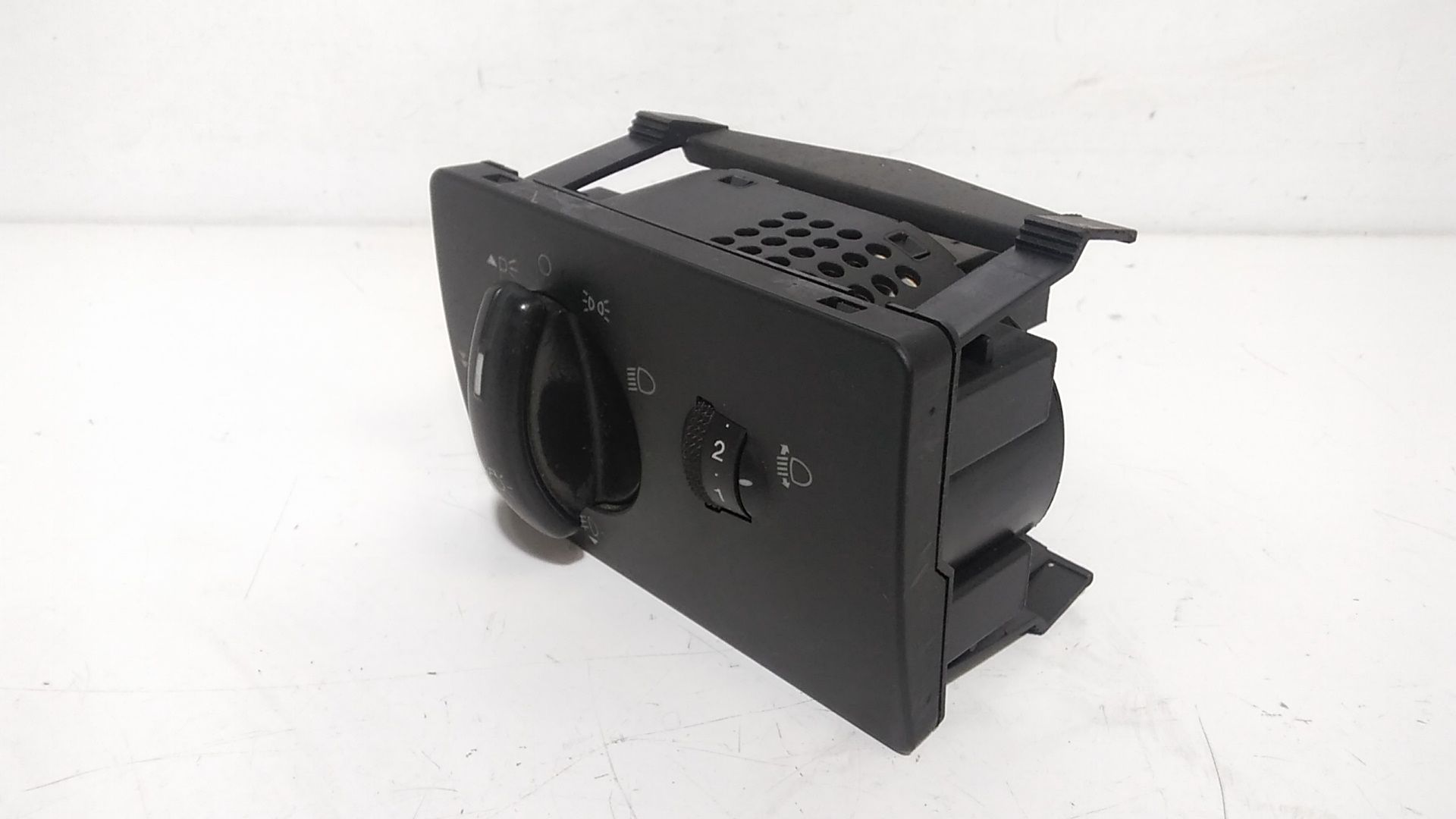 Interruttore comando luci FORD Focus S. Wagon 4 Serie