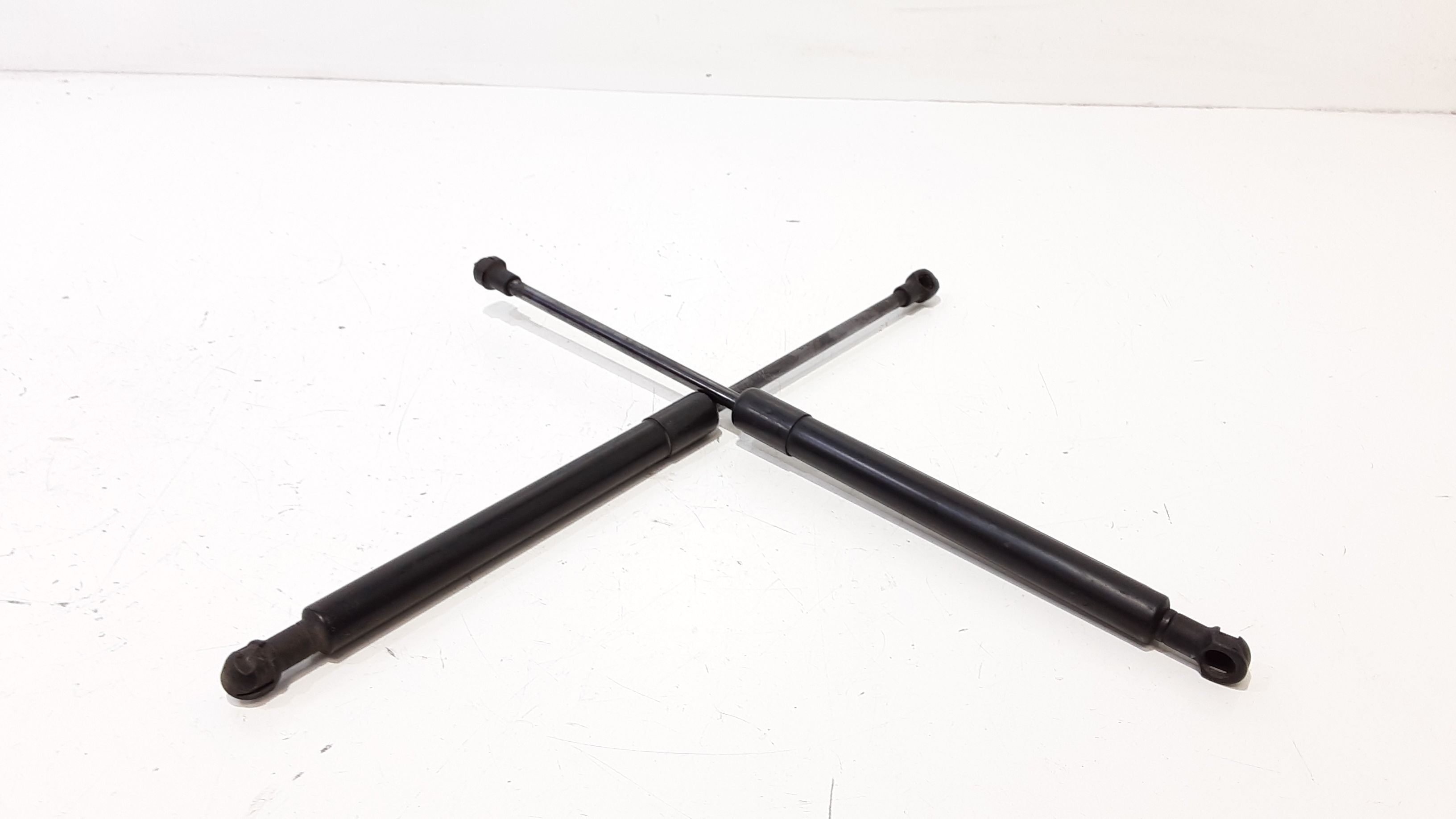 Pistoncini cofano ant BMW Serie 1 E87 1 Serie