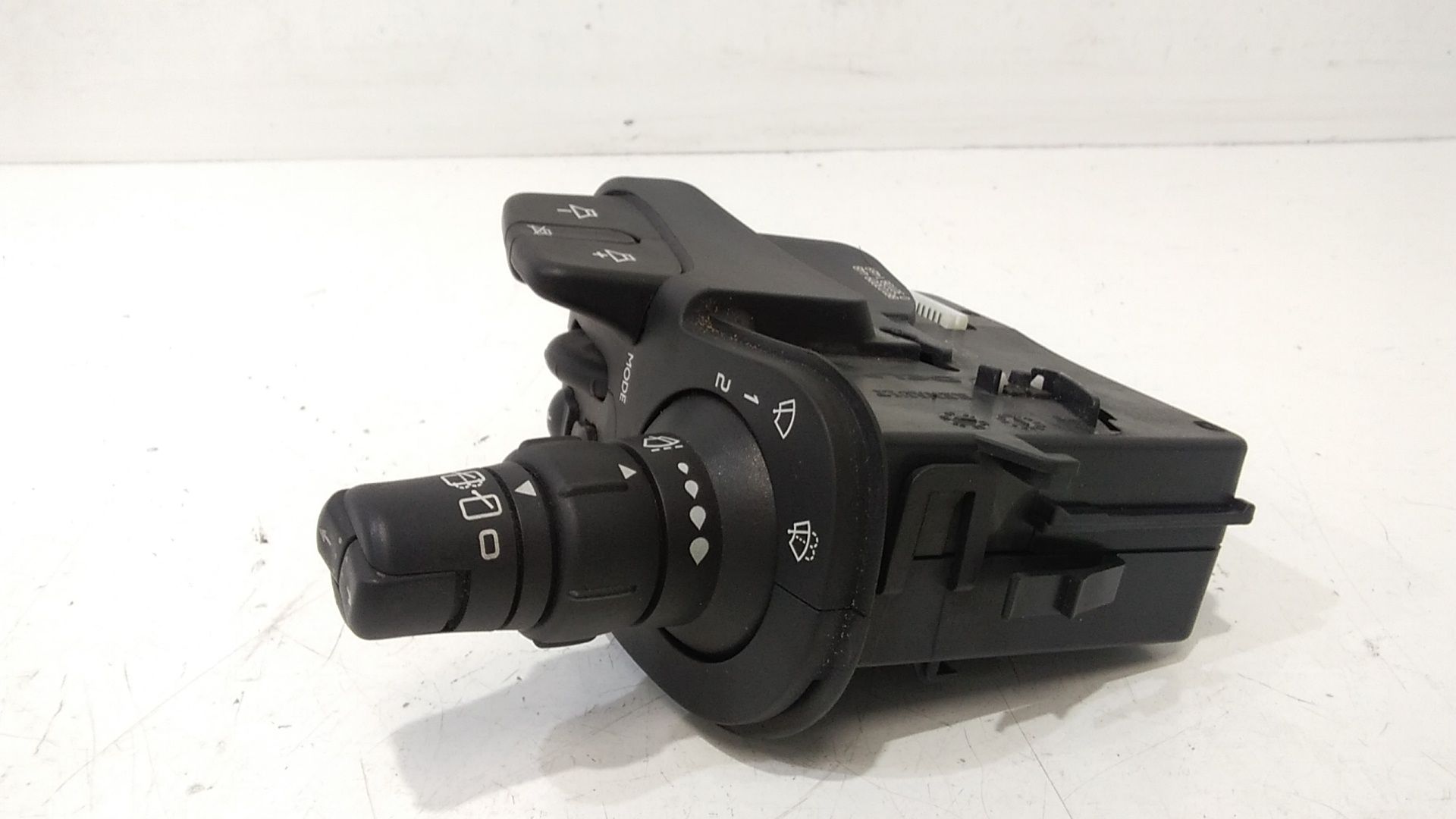 Devioluci destro RENAULT Clio Serie (08>15)