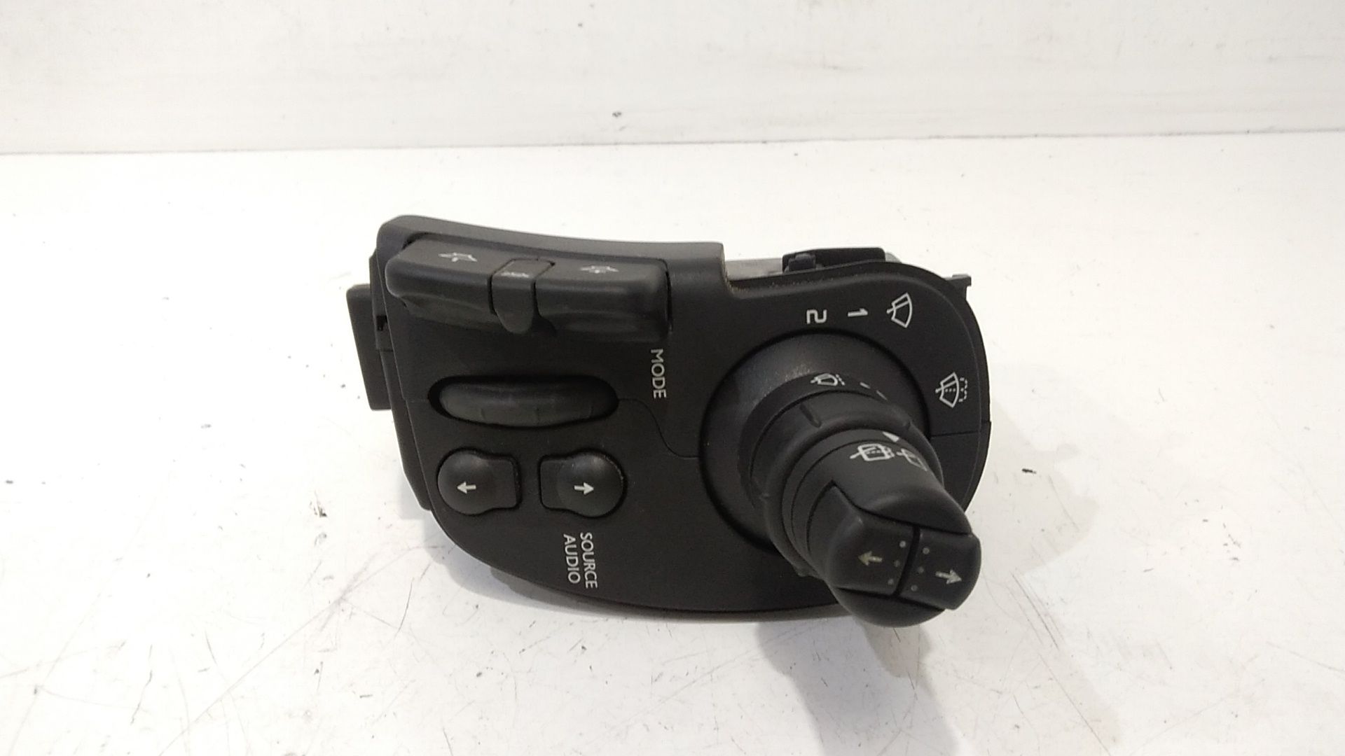 Devioluci destro RENAULT Clio Serie (08>15)