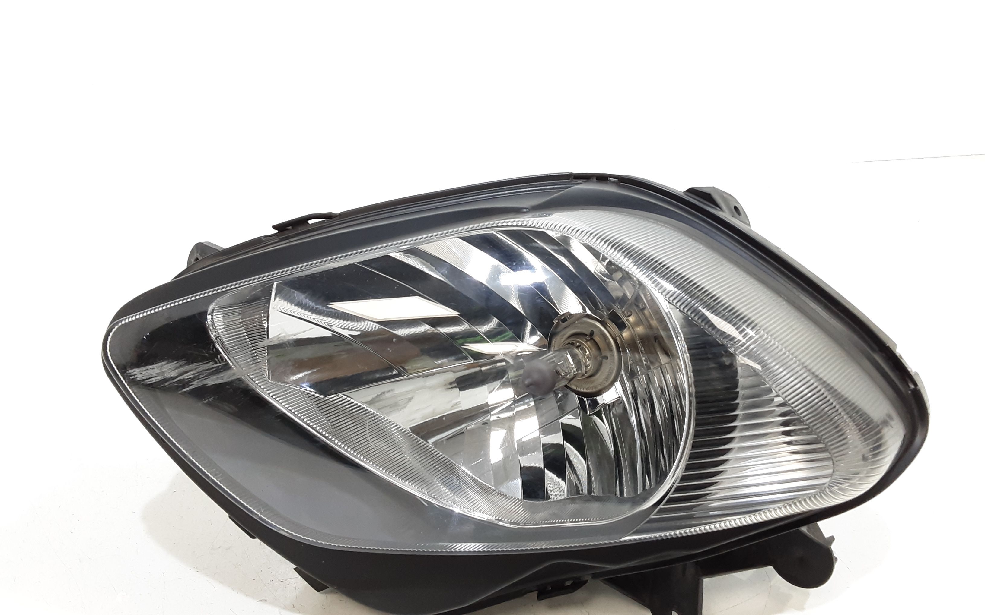 Fanale anteriore dx SUZUKI Burgman 650cc (04>11)