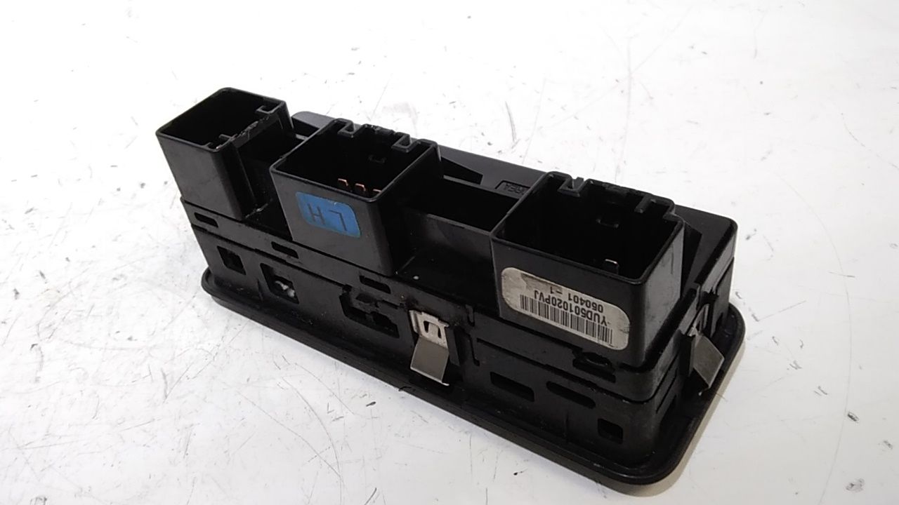 Pulsantiera anteriore sinistra Guida LAND ROVER Range Rover SPORT (05>13)