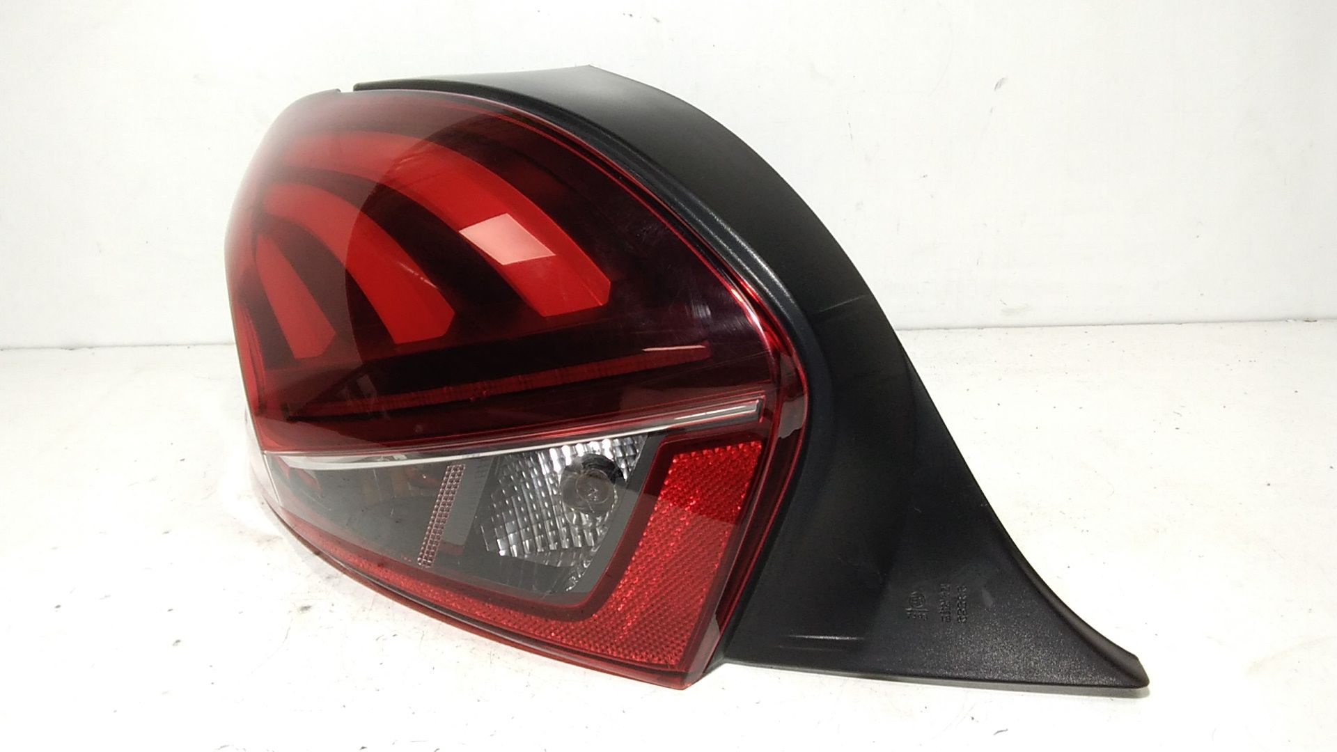 Stop fanale Posteriore sinistro lato Guida PEUGEOT 208 Serie (12>19)