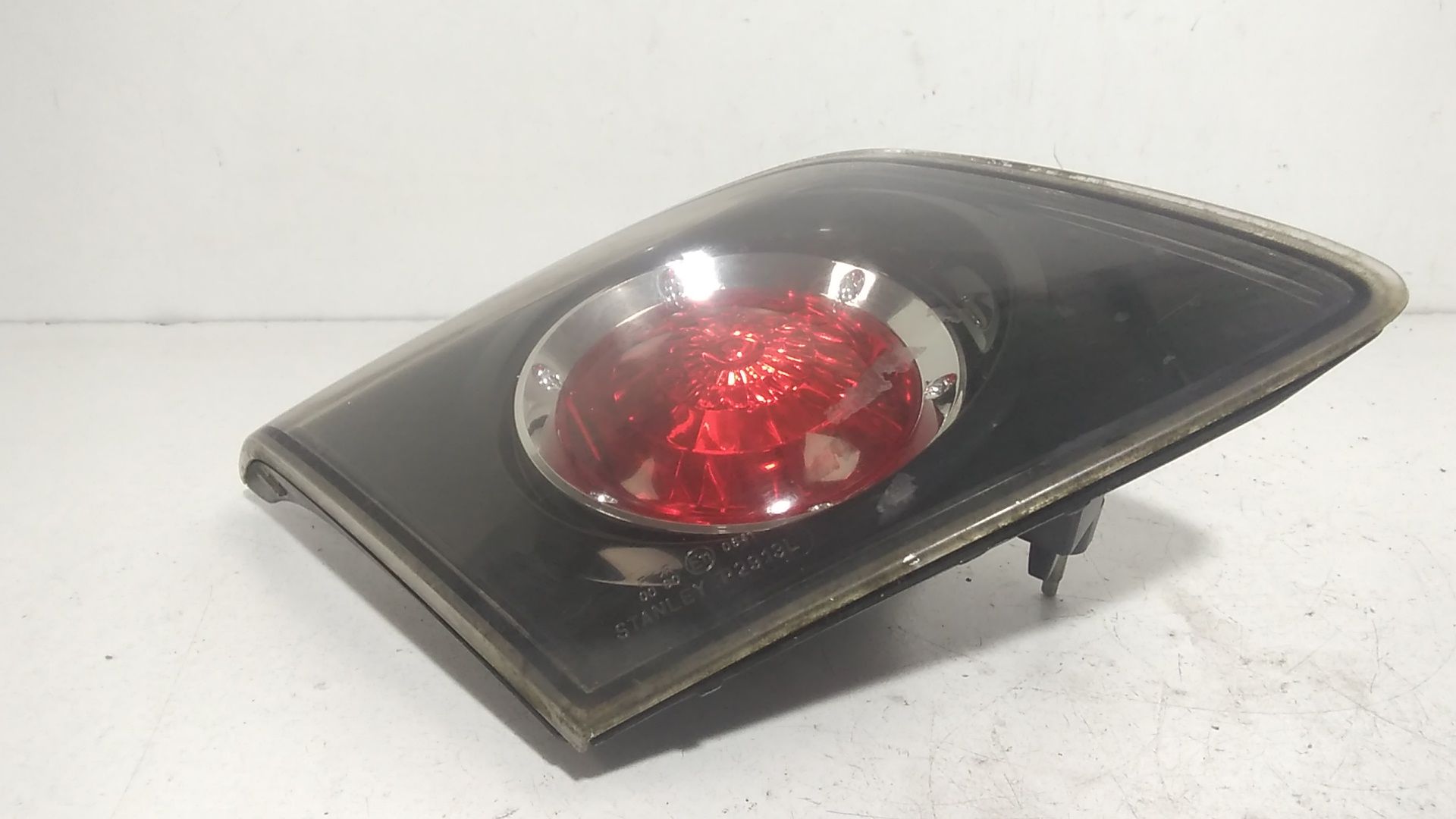 Stop Posteriore Sinistro Integrato nel Portello MAZDA 3 Berlina 1 Serie