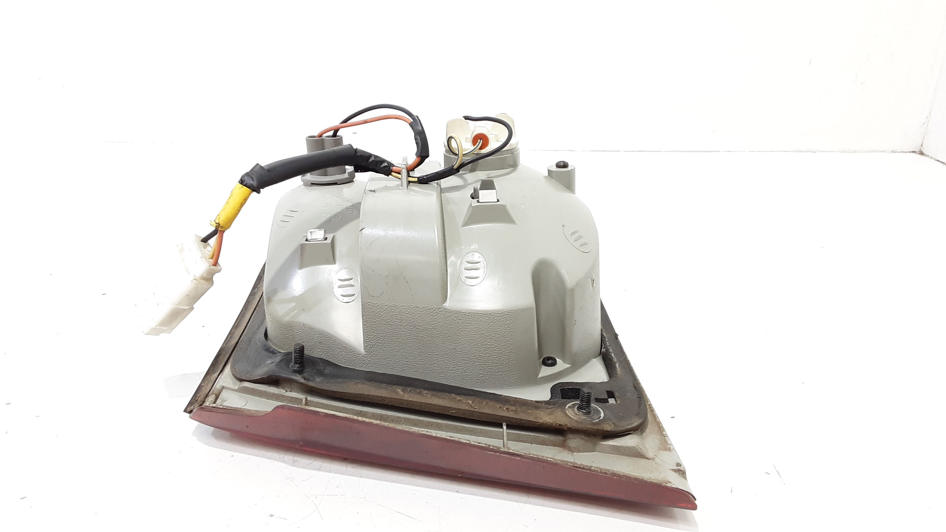 Stop Posteriore Sinistro Integrato nel Portello KIA Carens 1 Serie