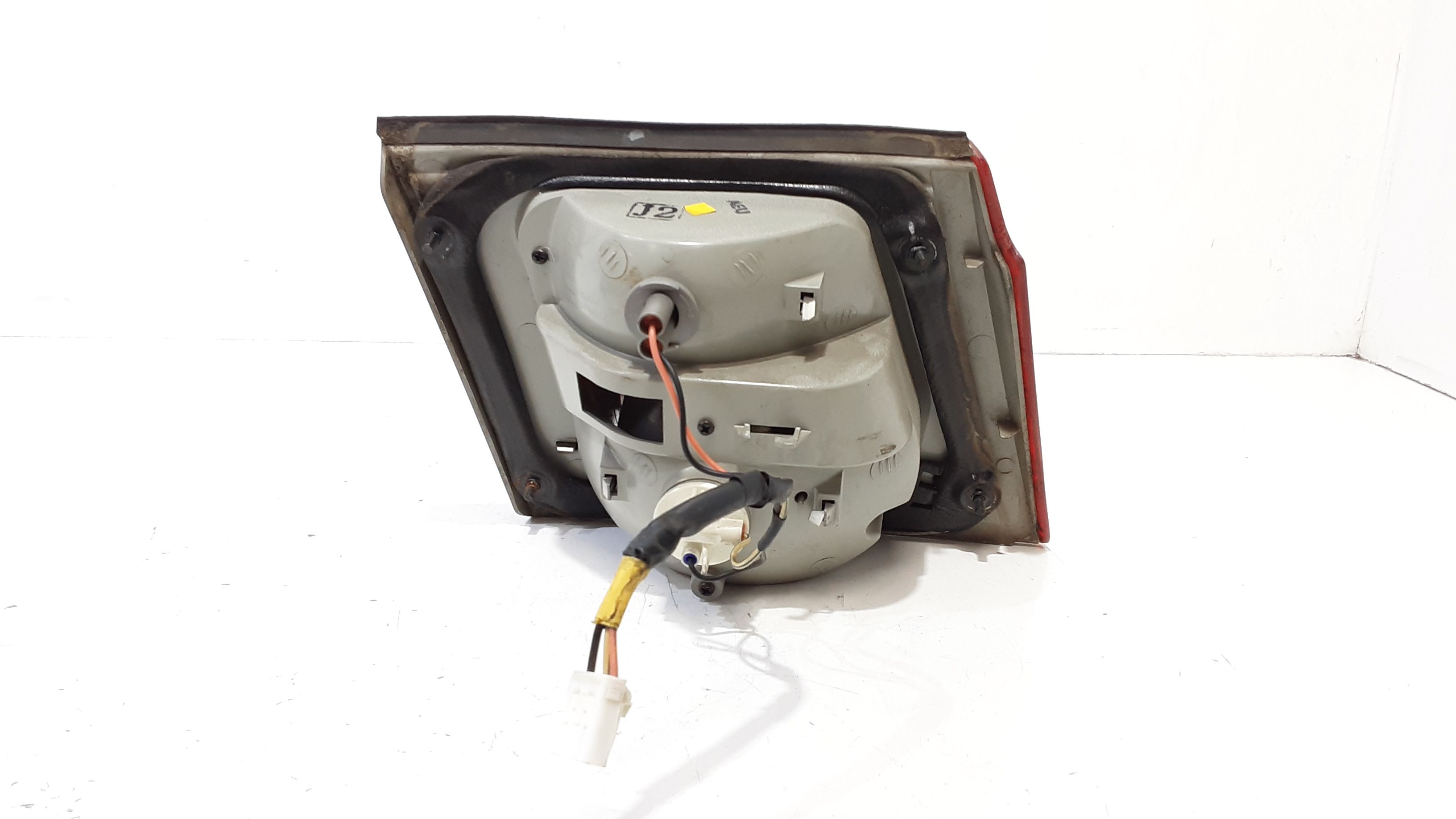 Stop Posteriore Destro Integrato nel Portello KIA Carens 1 Serie