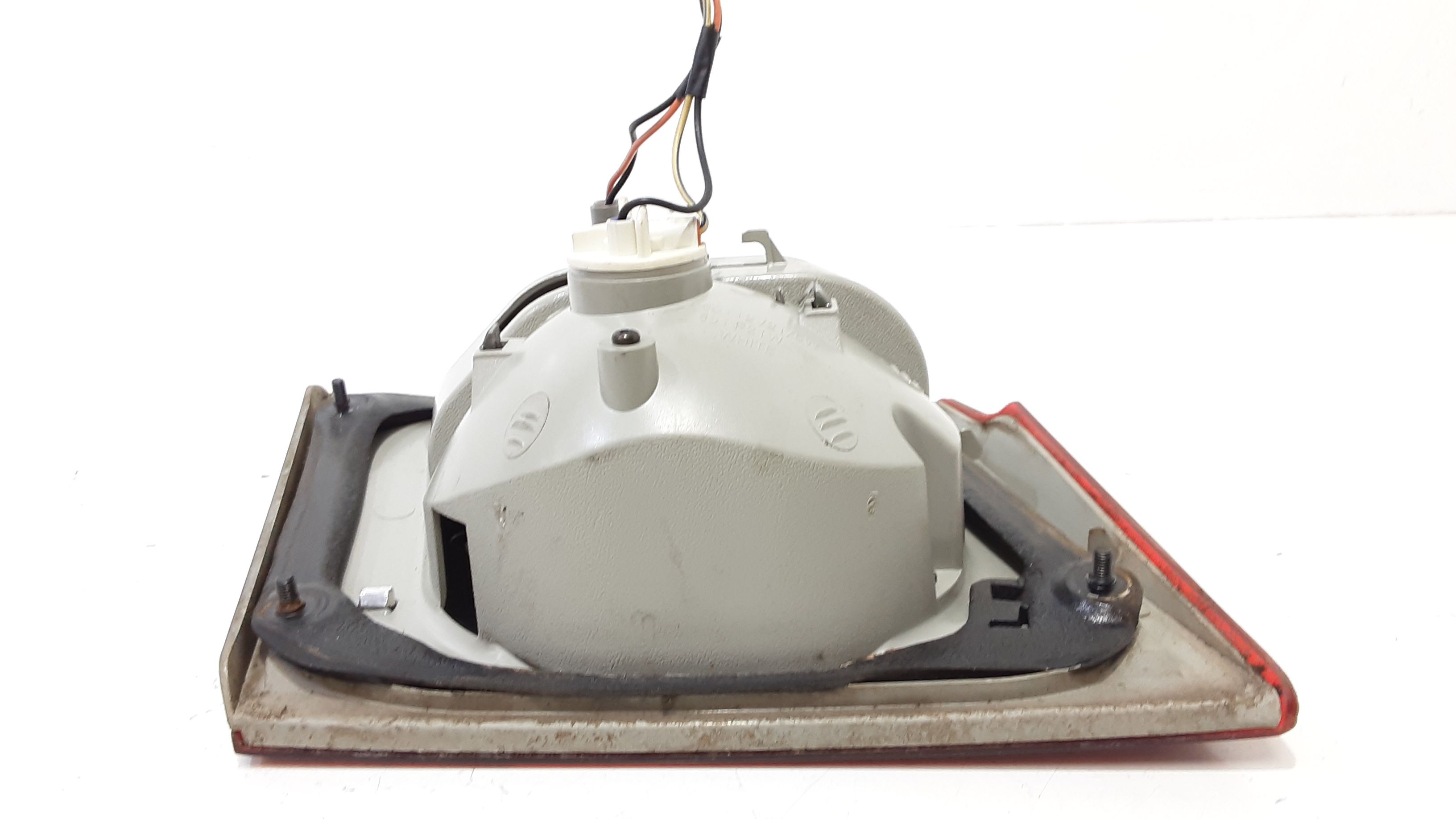 Stop Posteriore Destro Integrato nel Portello KIA Carens 1 Serie