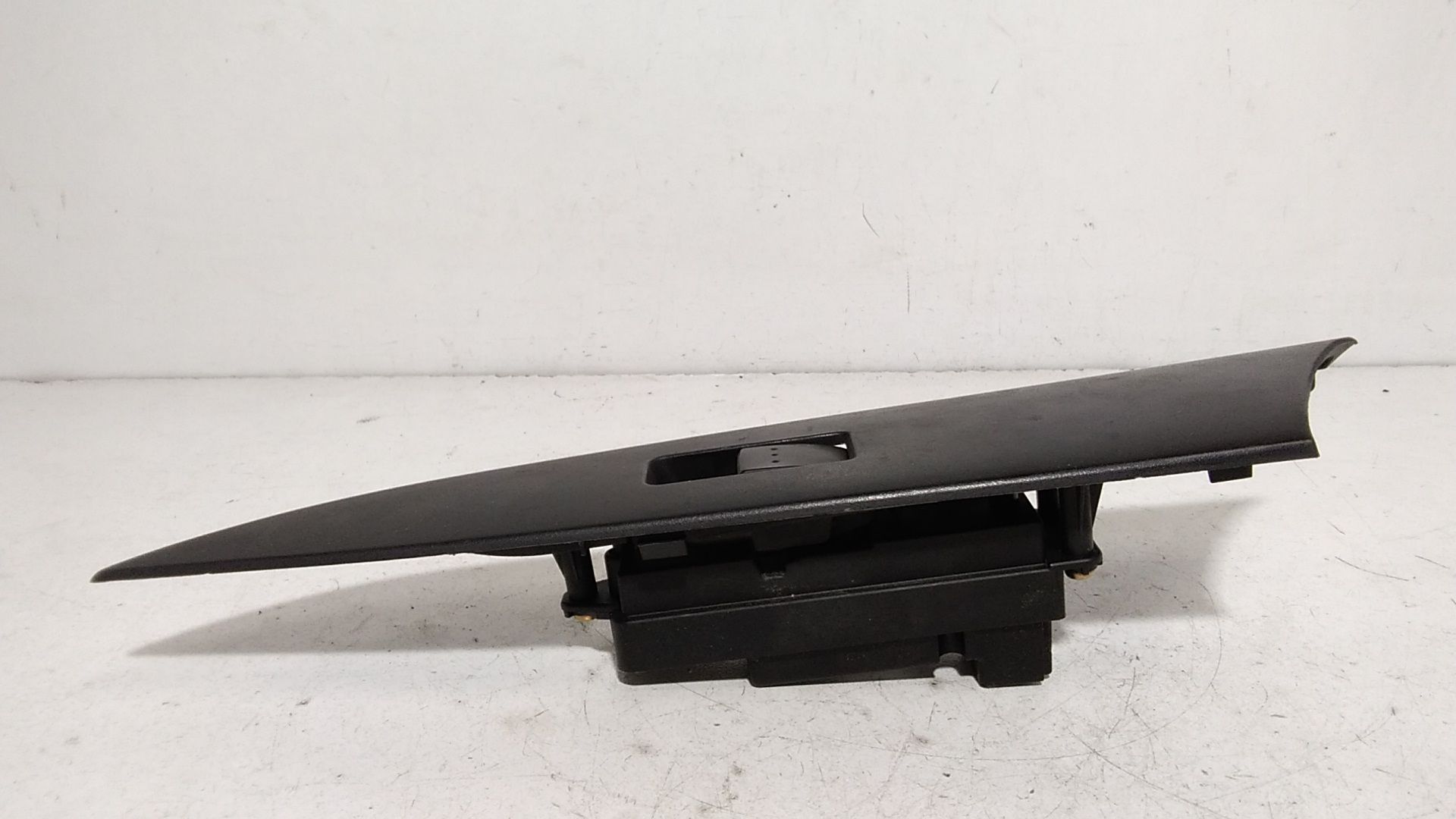 Pulsantiera Anteriore Destra Passeggero MAZDA 3 Berlina Serie (03>09)