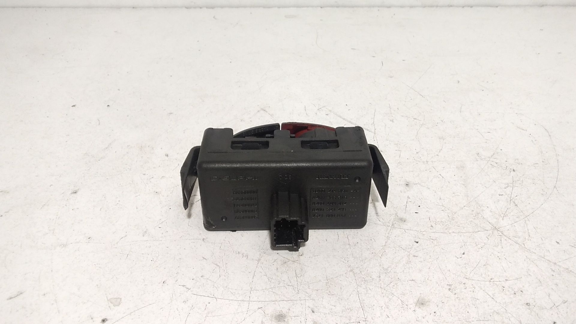 Pulsante luci di emergenza RENAULT Twingo II serie  (07>14)