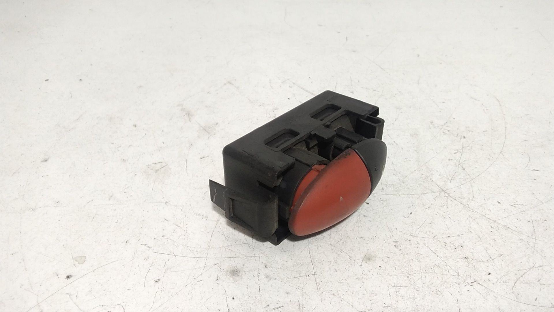 Pulsante luci di emergenza RENAULT Twingo II serie  (07>14)