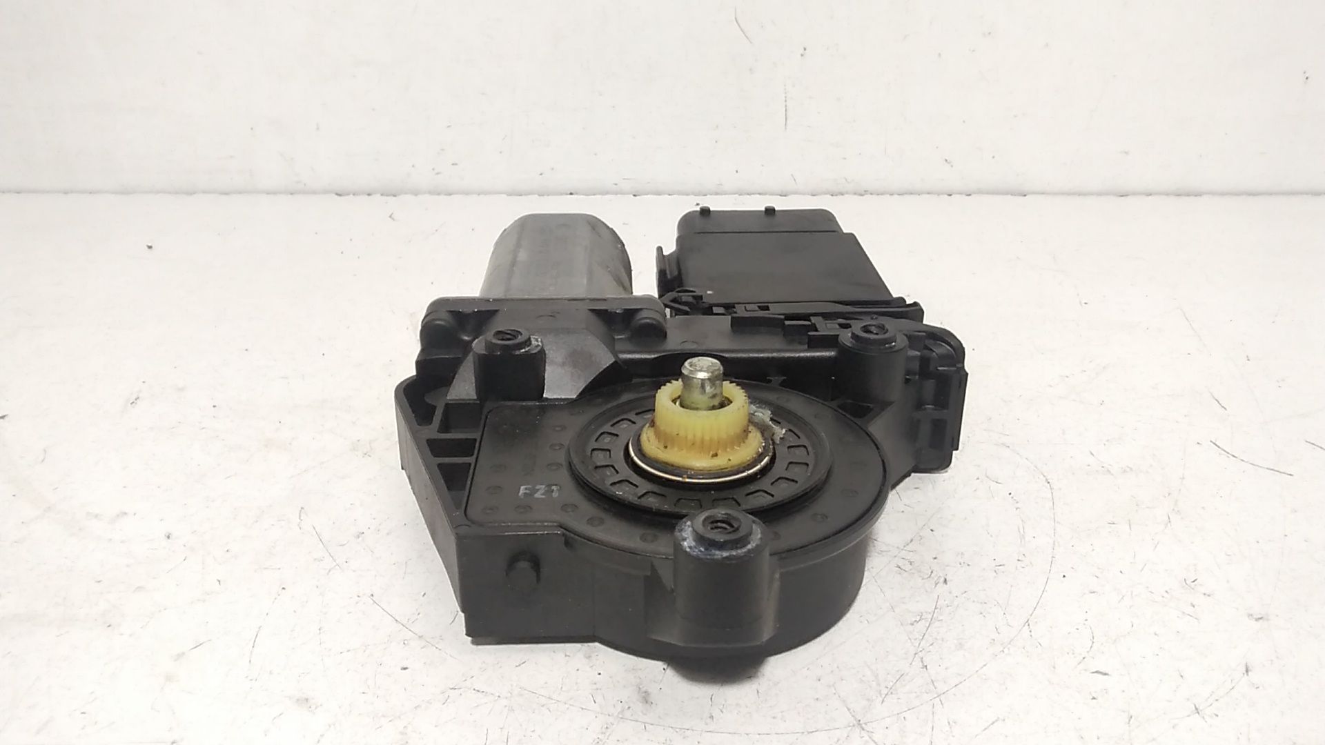 Motorino Alzavetro anteriore Sinistro VOLKSWAGEN Passat Berlina 3 Serie