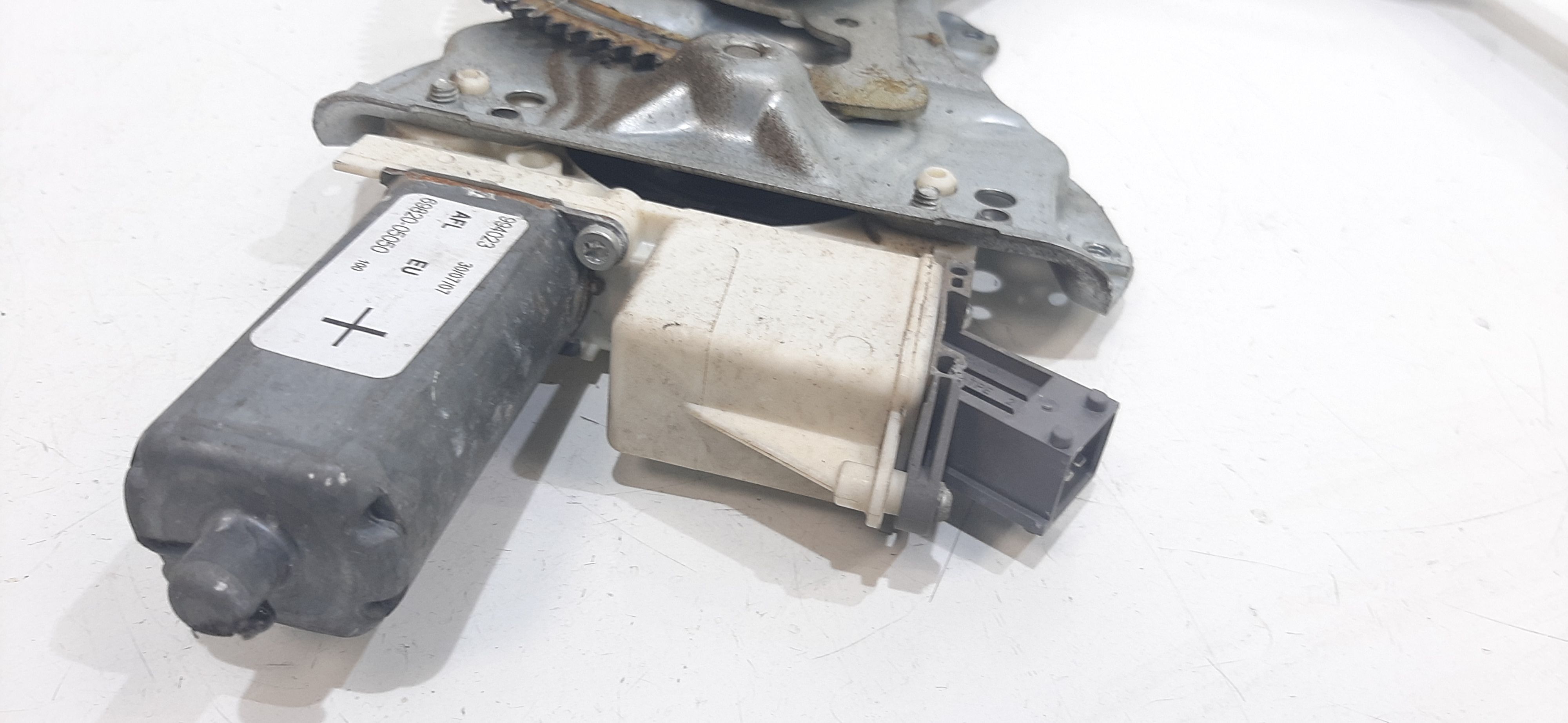 Cremagliera anteriore sinistra Guida TOYOTA Avensis S. Wagon 2 Serie