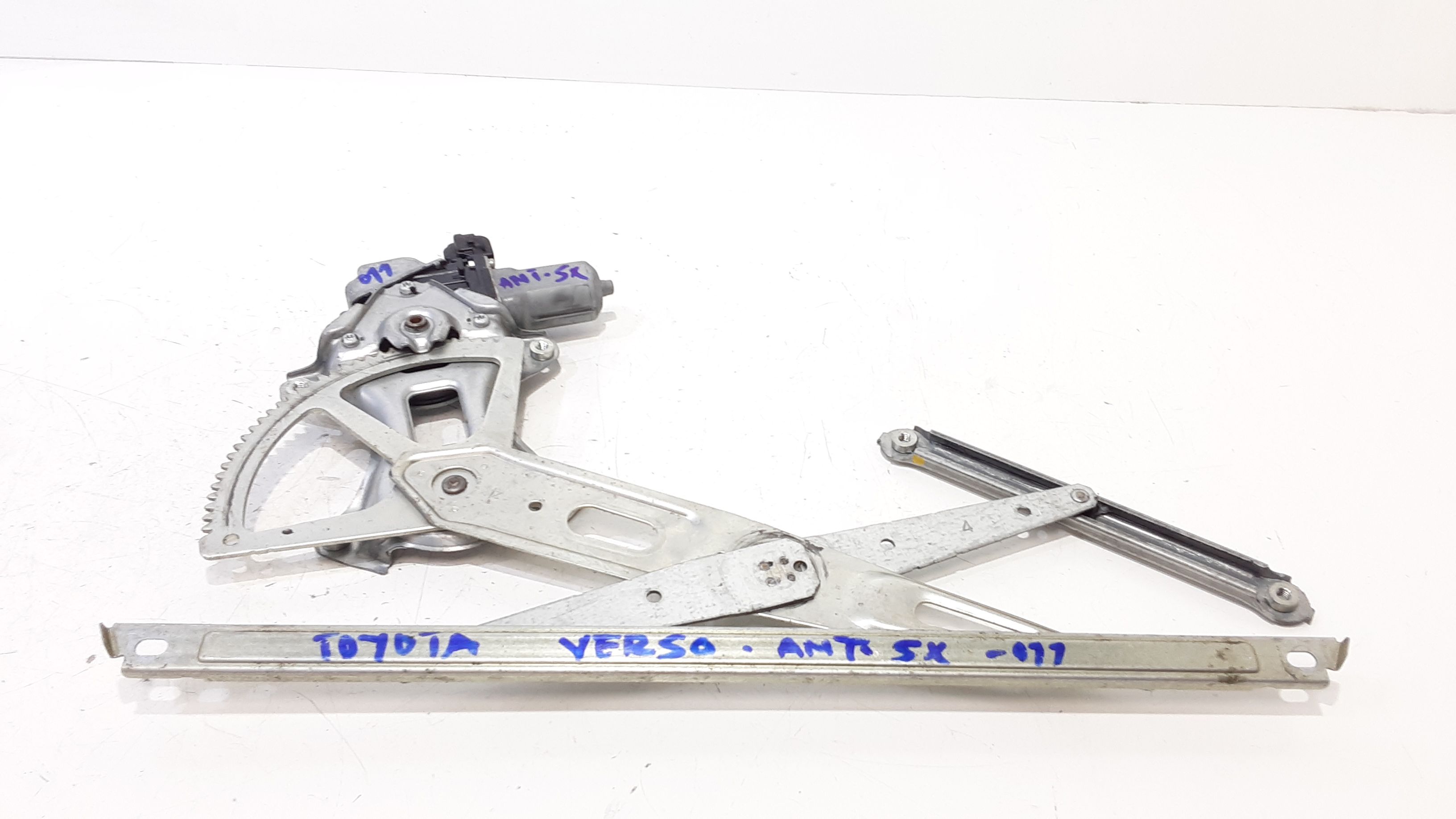 Cremagliera anteriore sinistra Guida TOYOTA Verso S  (P120) (10>16)