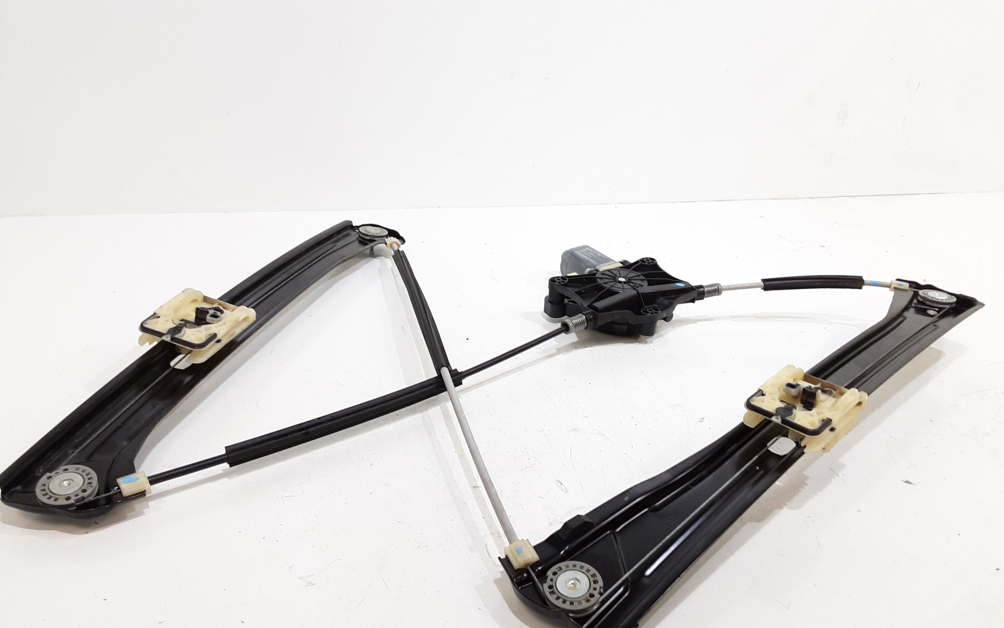 Cremagliera anteriore sinistra Guida VOLKSWAGEN Tiguan Serie