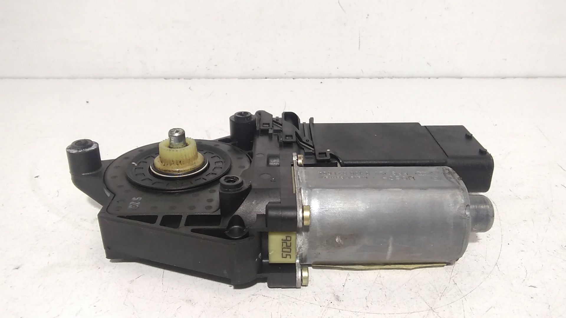 Motorino Alzavetro anteriore destra VOLKSWAGEN Passat Berlina 3 Serie