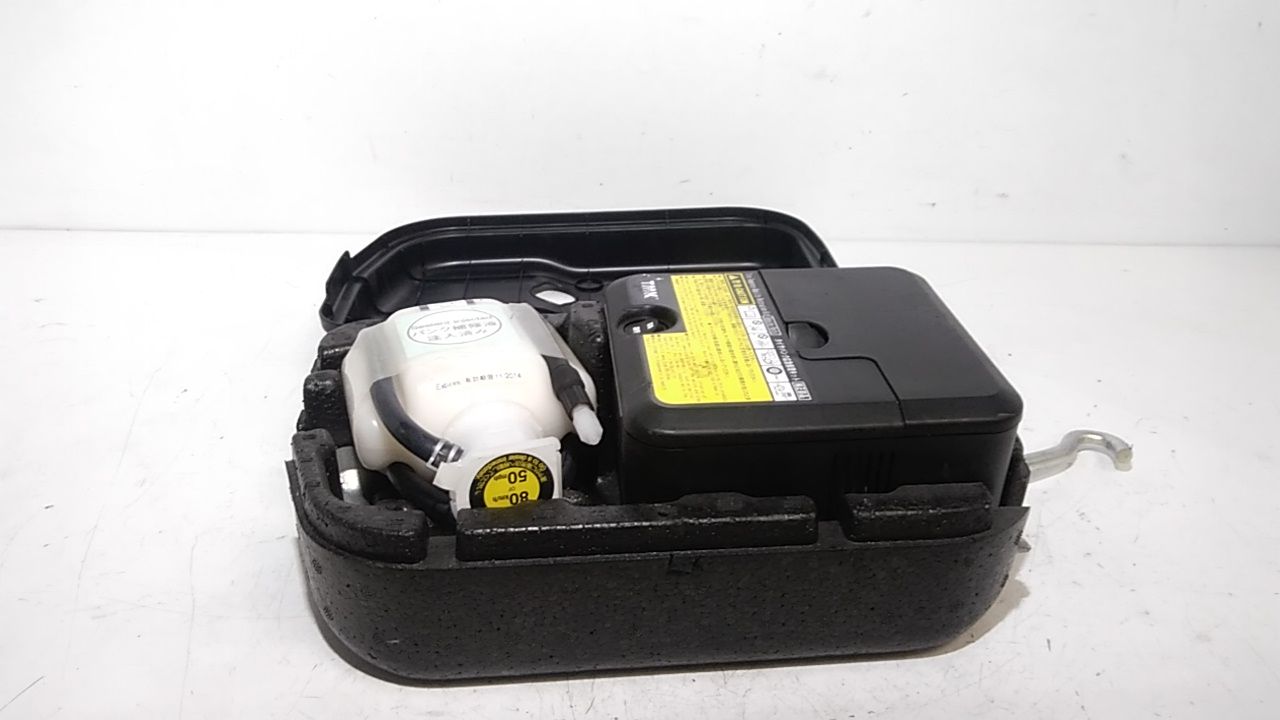 Compressore gonfiaggio ruote TOYOTA Verso S  (P120) (10>16)