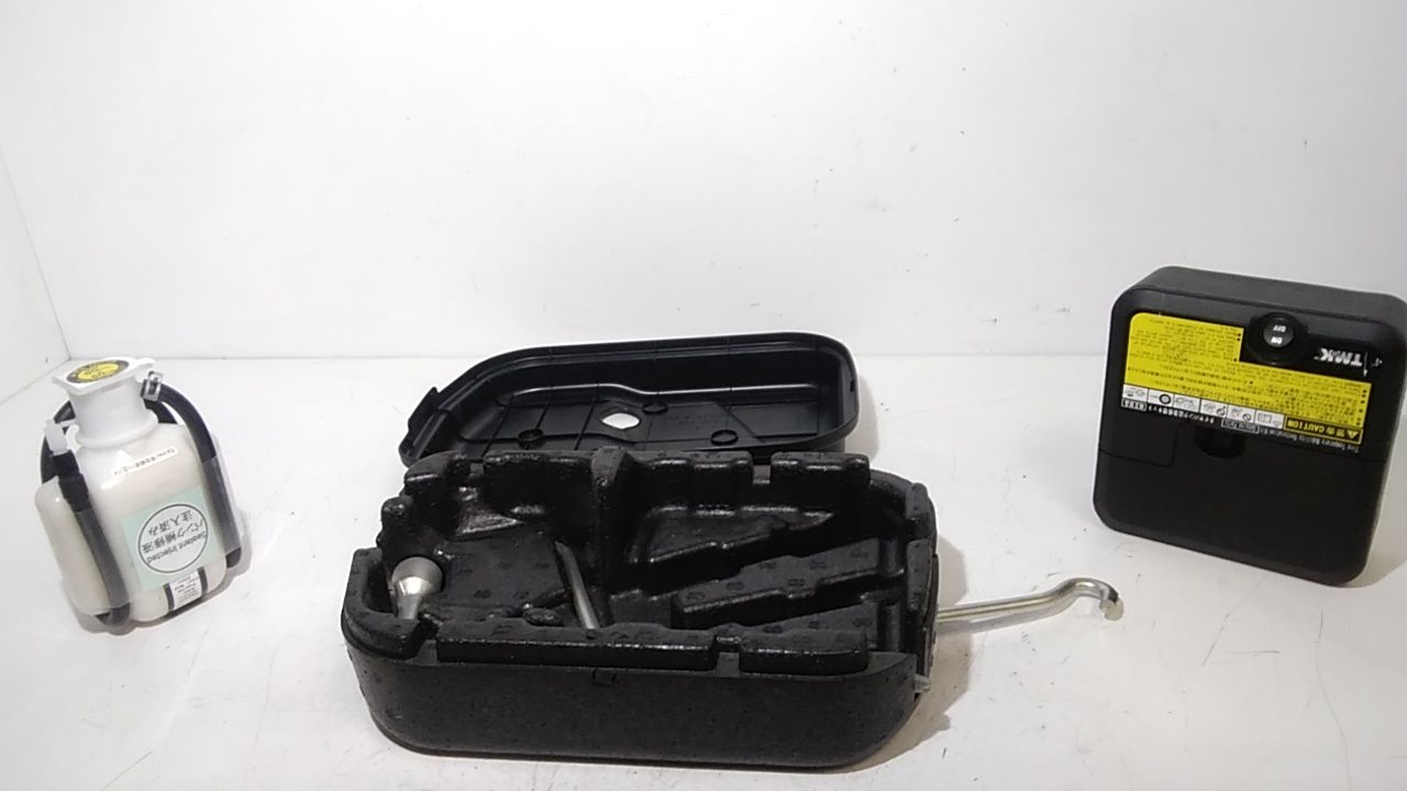 Compressore gonfiaggio ruote TOYOTA Verso S  (P120) (10>16)