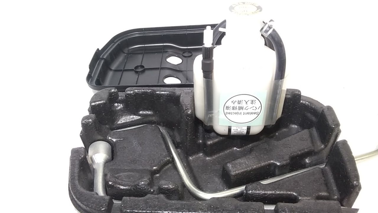 Compressore gonfiaggio ruote TOYOTA Verso S  (P120) (10>16)