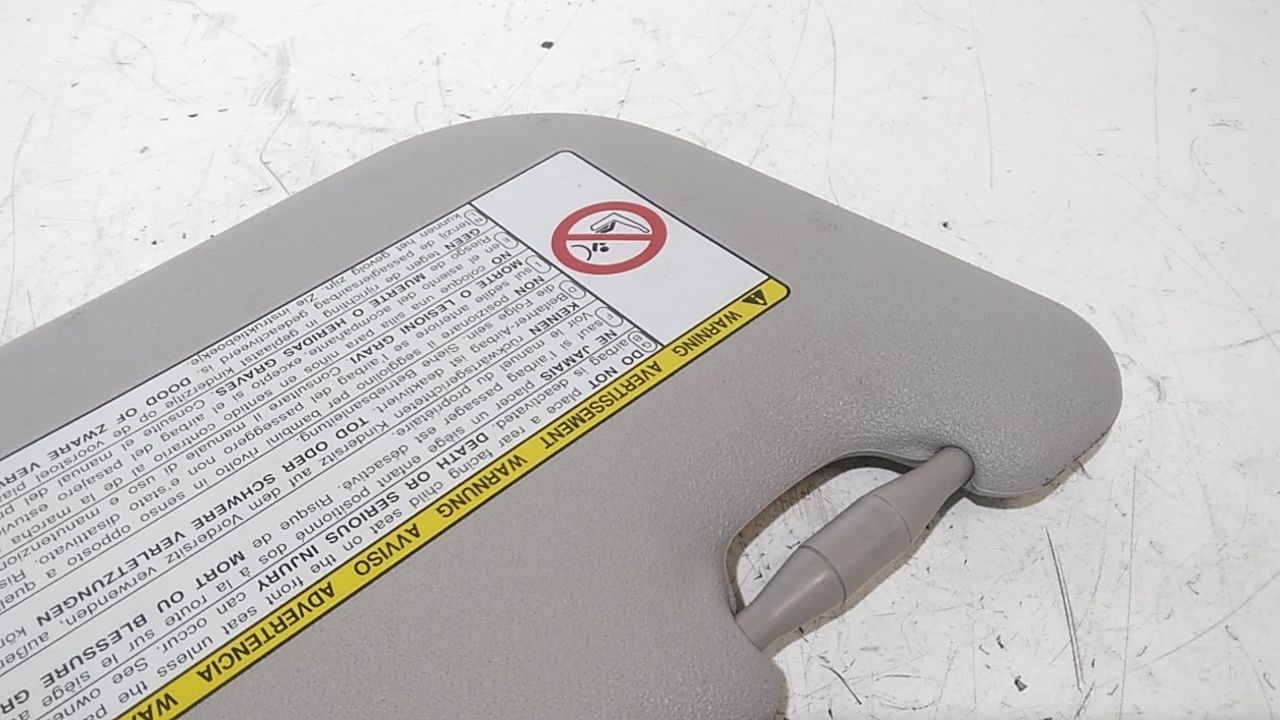 Parasole aletta Lato Passeggero TOYOTA Verso S  (P120) (10>16)