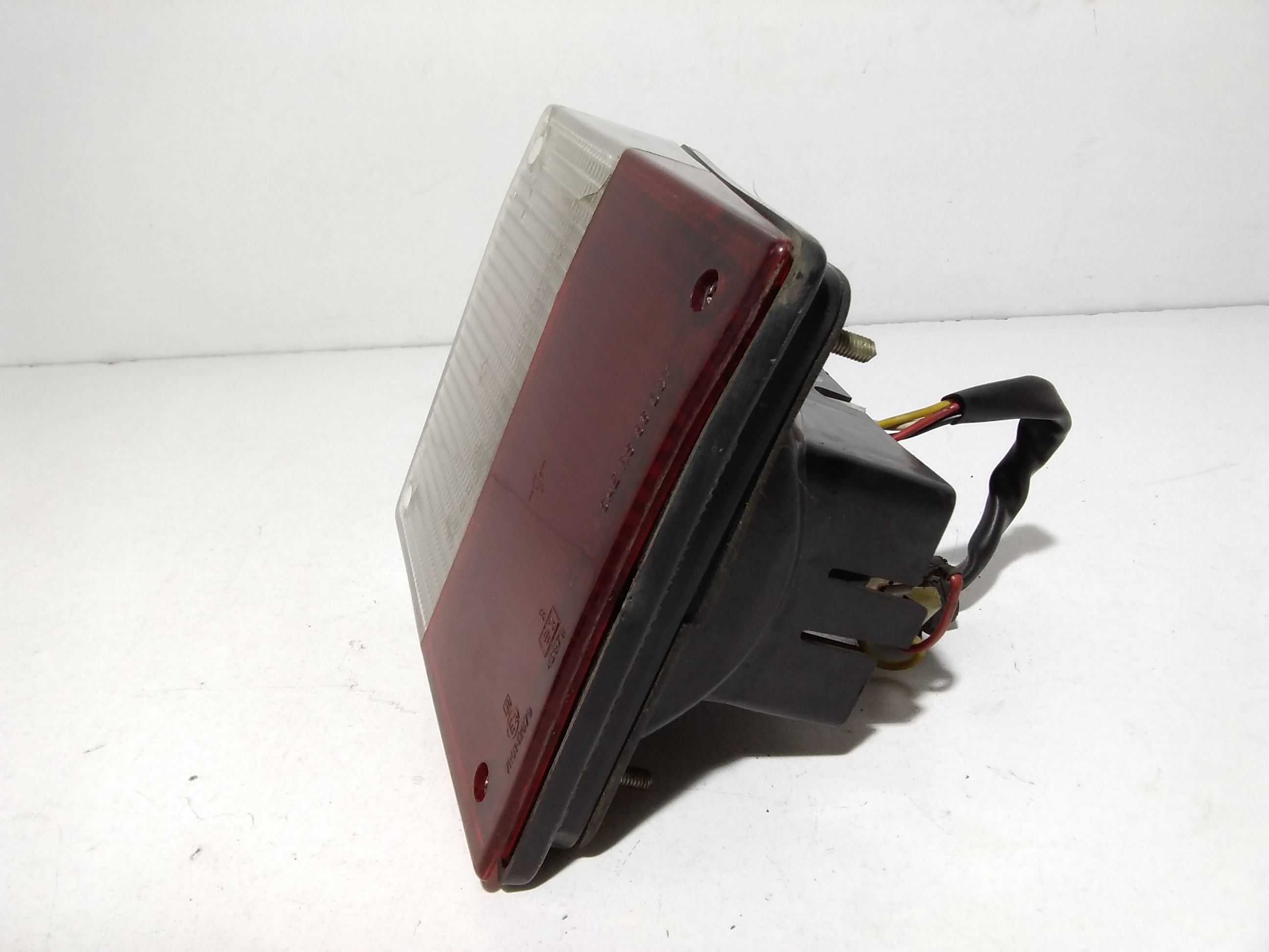 Stop Posteriore Sinistro Integrato nel Portello INNOCENTI Koral 45 (90>92)