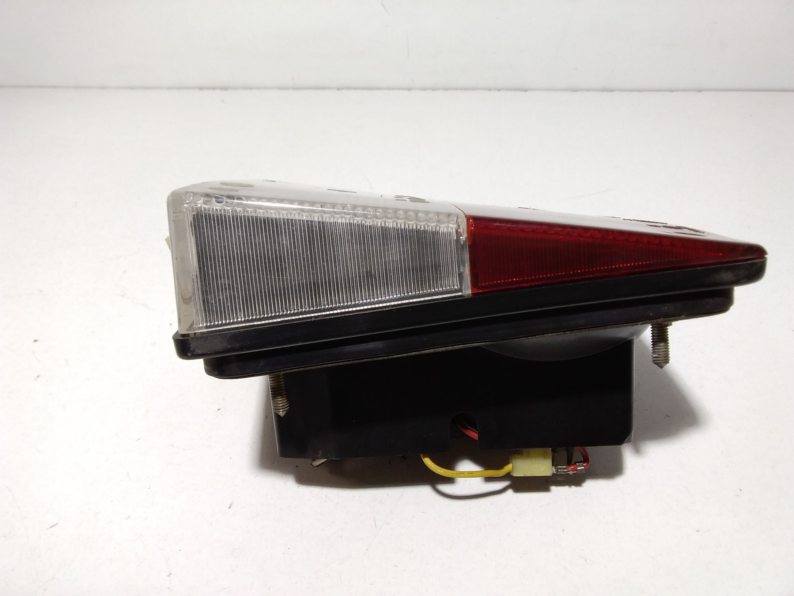 Stop Posteriore Destro Integrato nel Portello INNOCENTI Koral 45 (90>92)