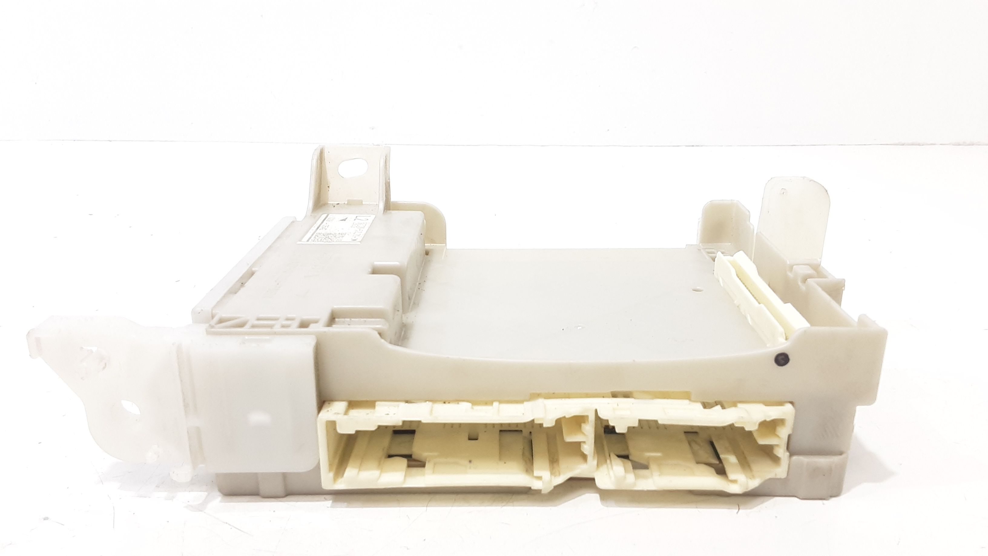 Centralina porta fusibili TOYOTA Verso S  (P120) (10>16)