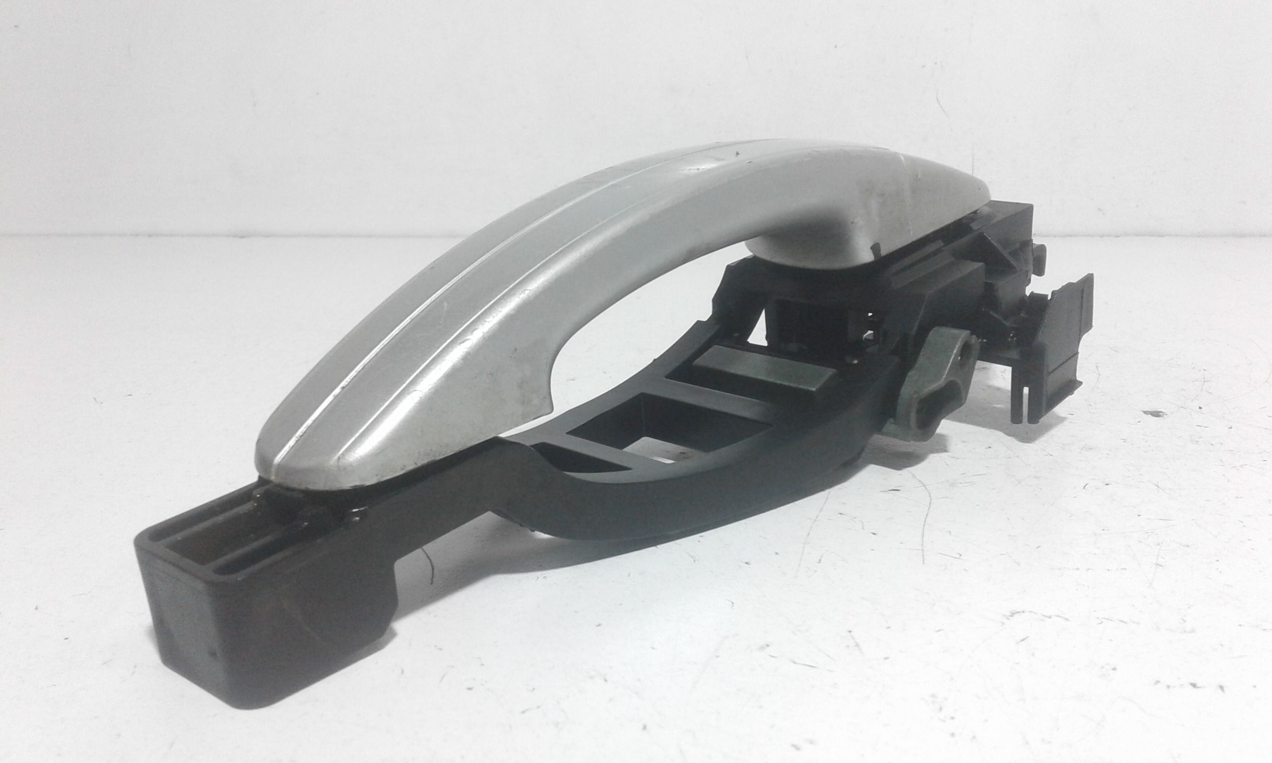 Maniglia esterna Anteriore Destra FORD C - Max Serie (07>10)