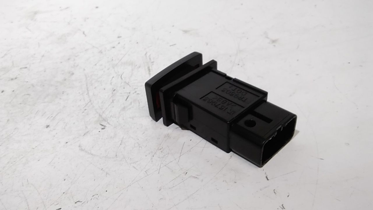 Pulsante luci di emergenza TOYOTA Avensis Berlina 2 Serie